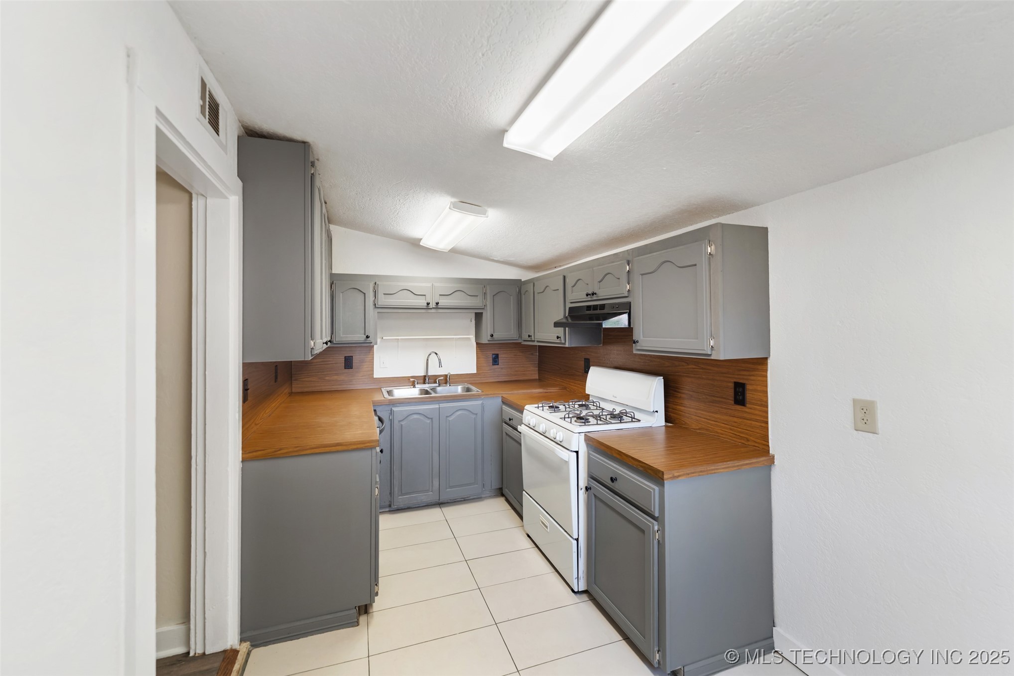513 N Main Street Sand Springs OK 74063