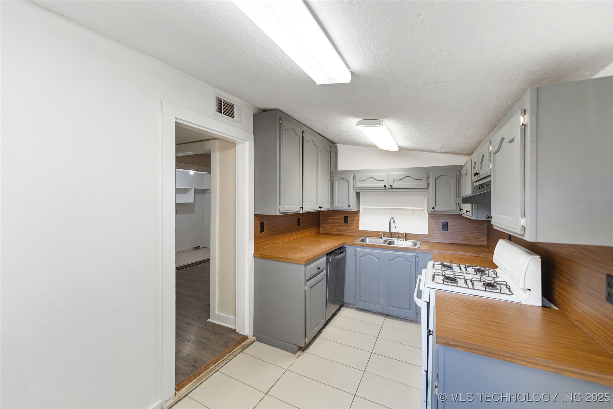 513 N Main Street Sand Springs OK 74063