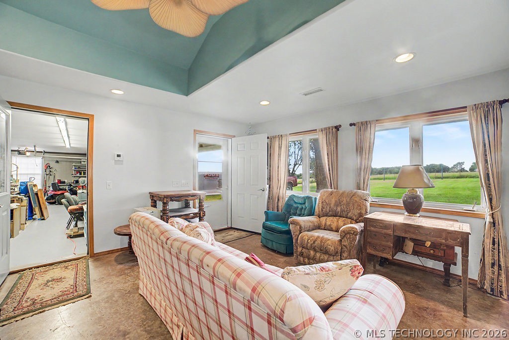 26586 S 4330 Road Vinita OK 74301