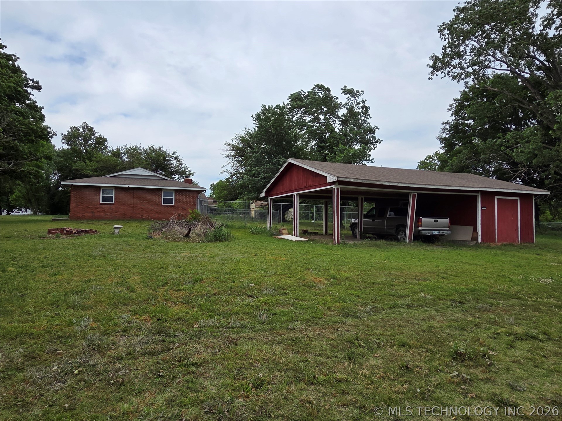 402 S Hickory Drive Copan OK 74022