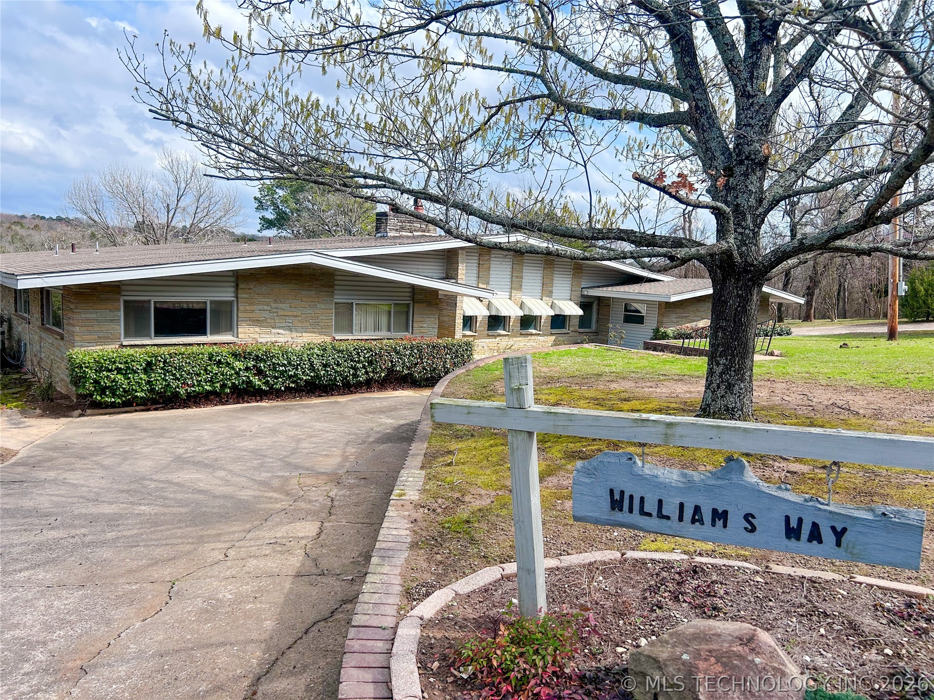 222 E Bk 705 Road Stigler OK 74462