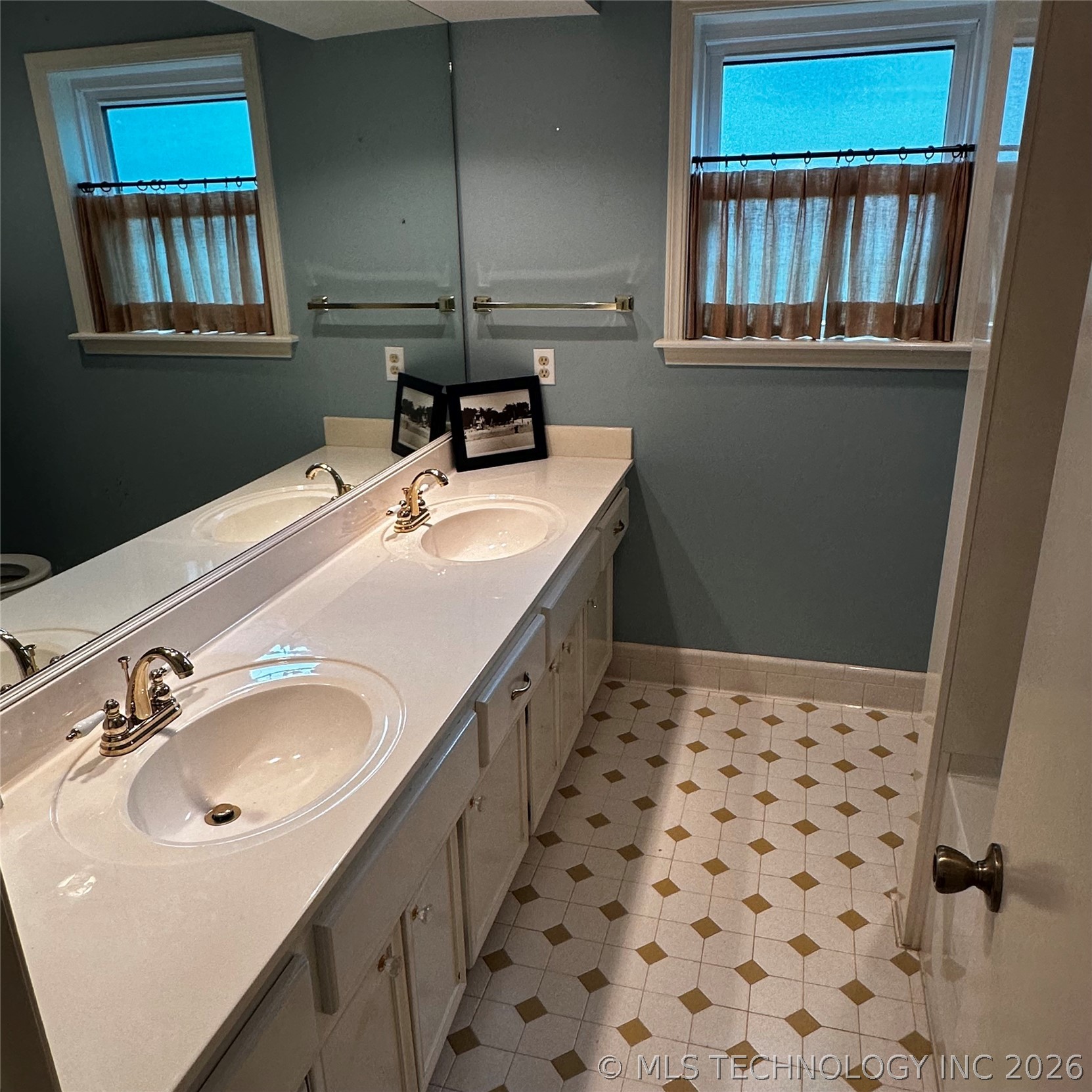 8309 Shadowood Avenue Broken Arrow OK 74011