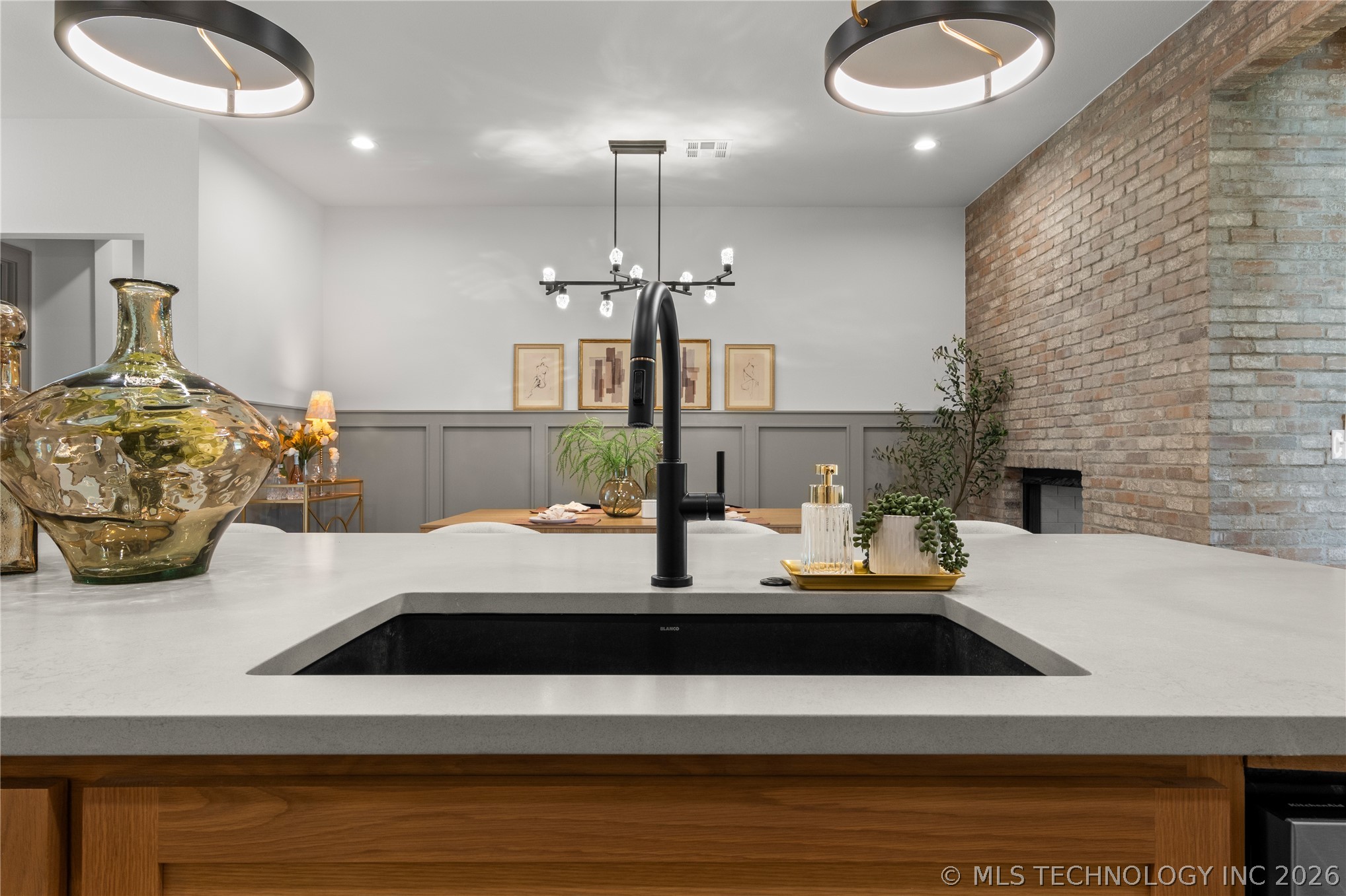 231 E 35th Place Tulsa OK 74105