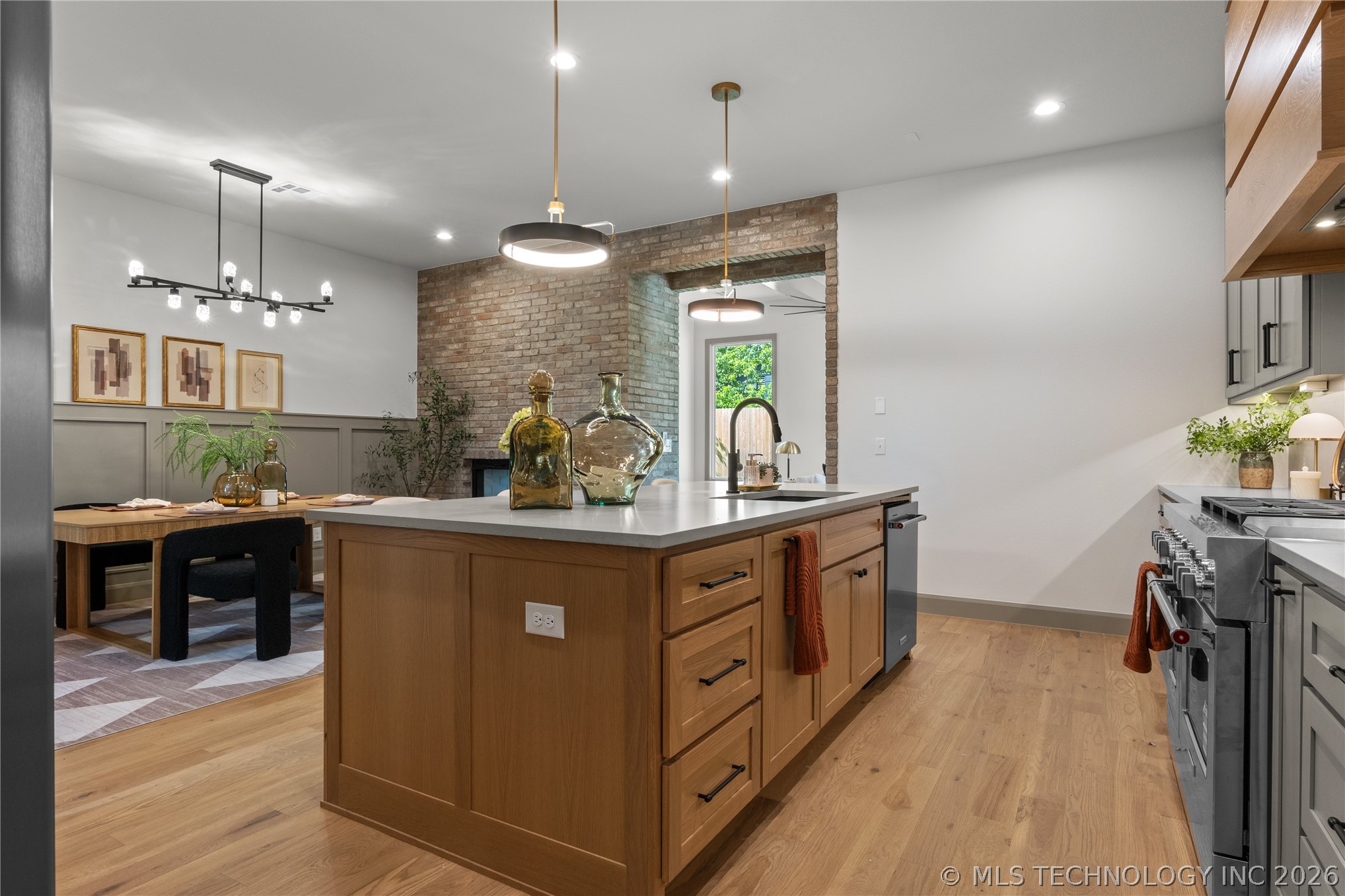 231 E 35th Place Tulsa OK 74105