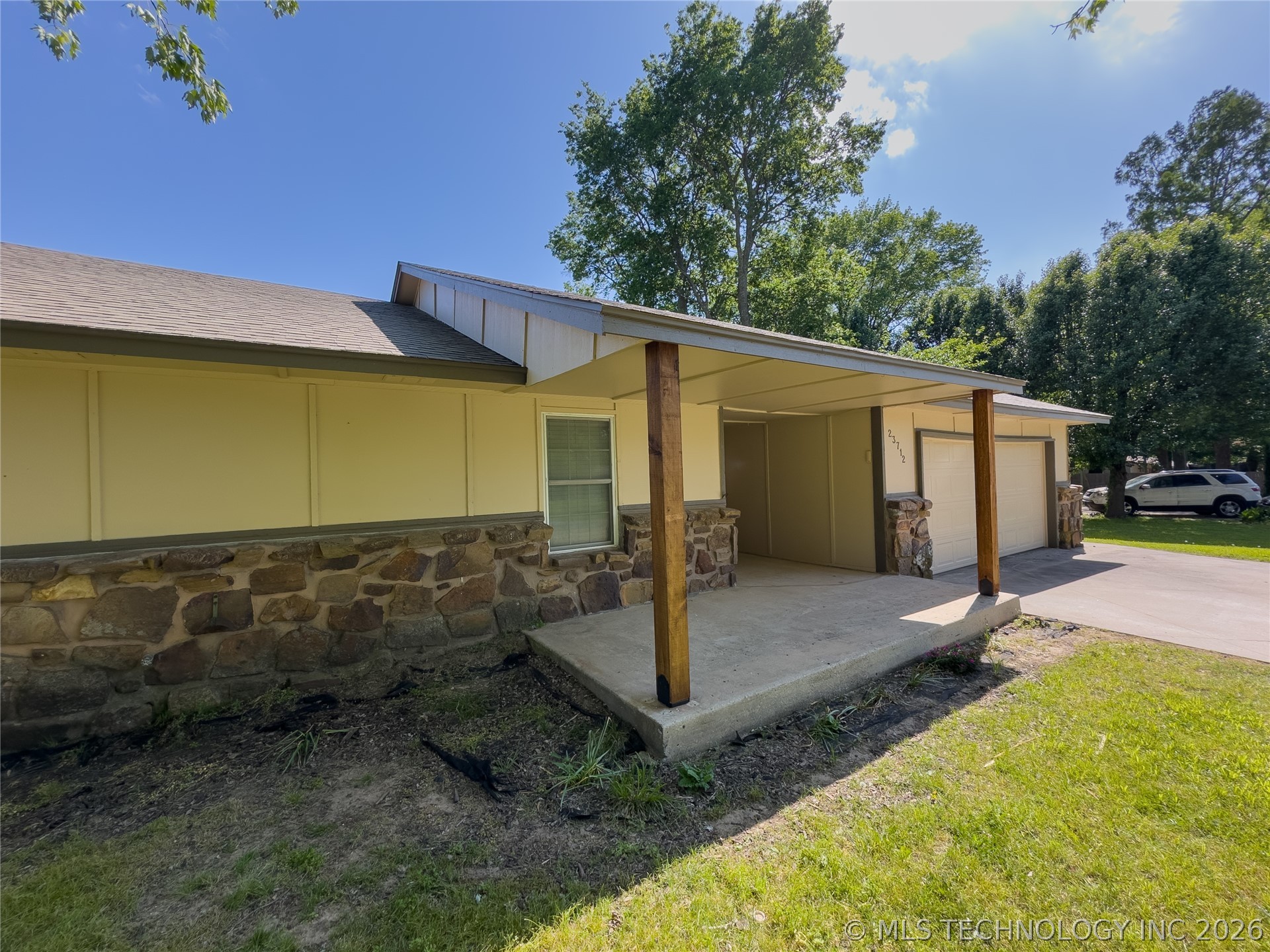 23712 E 104th Street S Broken Arrow OK 74014