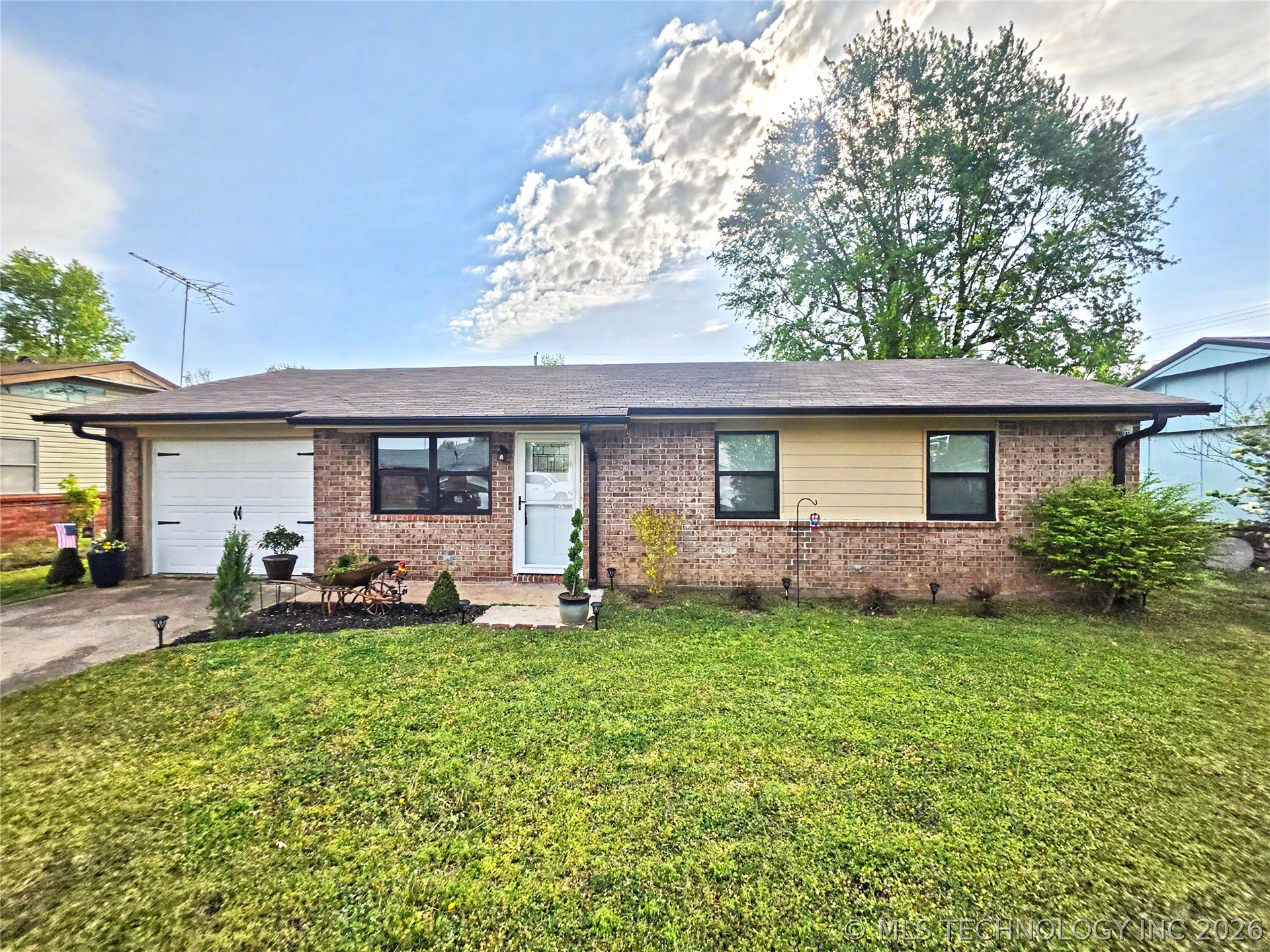 1403 N 6th Street Stilwell OK 74960