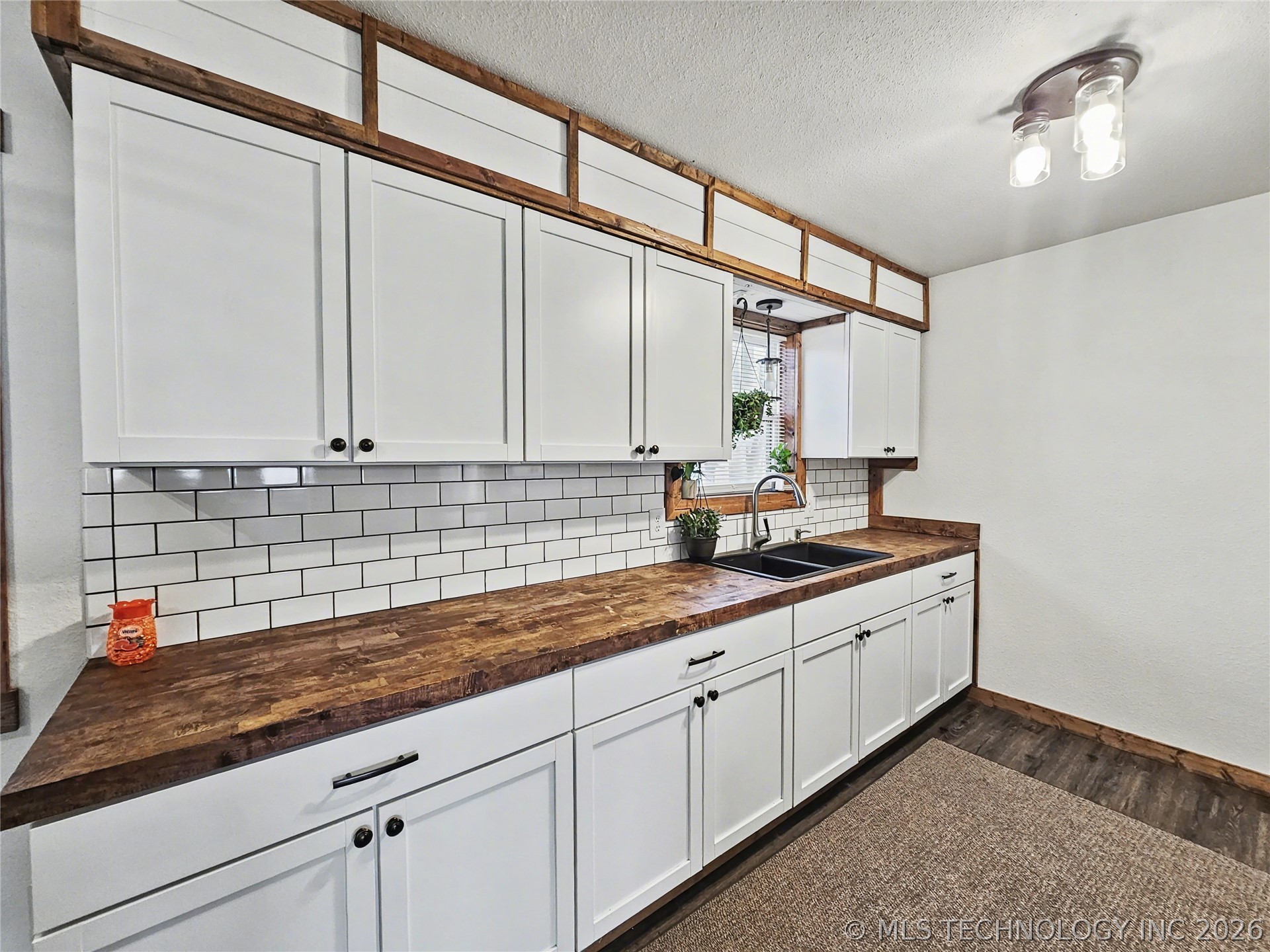 1403 N 6th Street Stilwell OK 74960