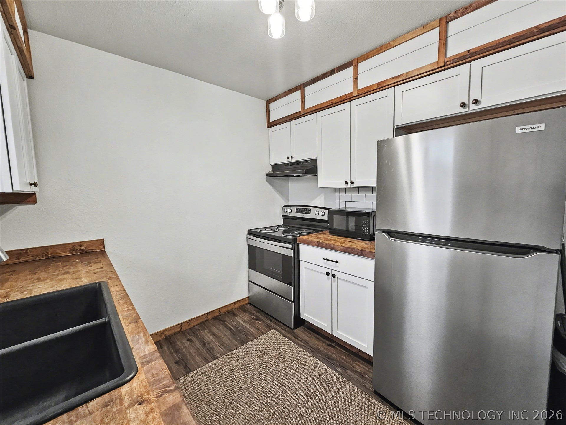 1403 N 6th Street Stilwell OK 74960