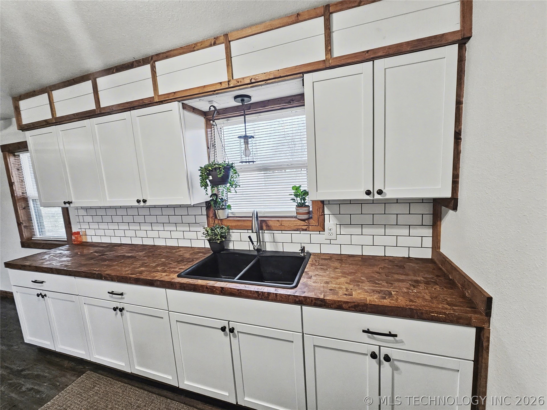 1403 N 6th Street Stilwell OK 74960
