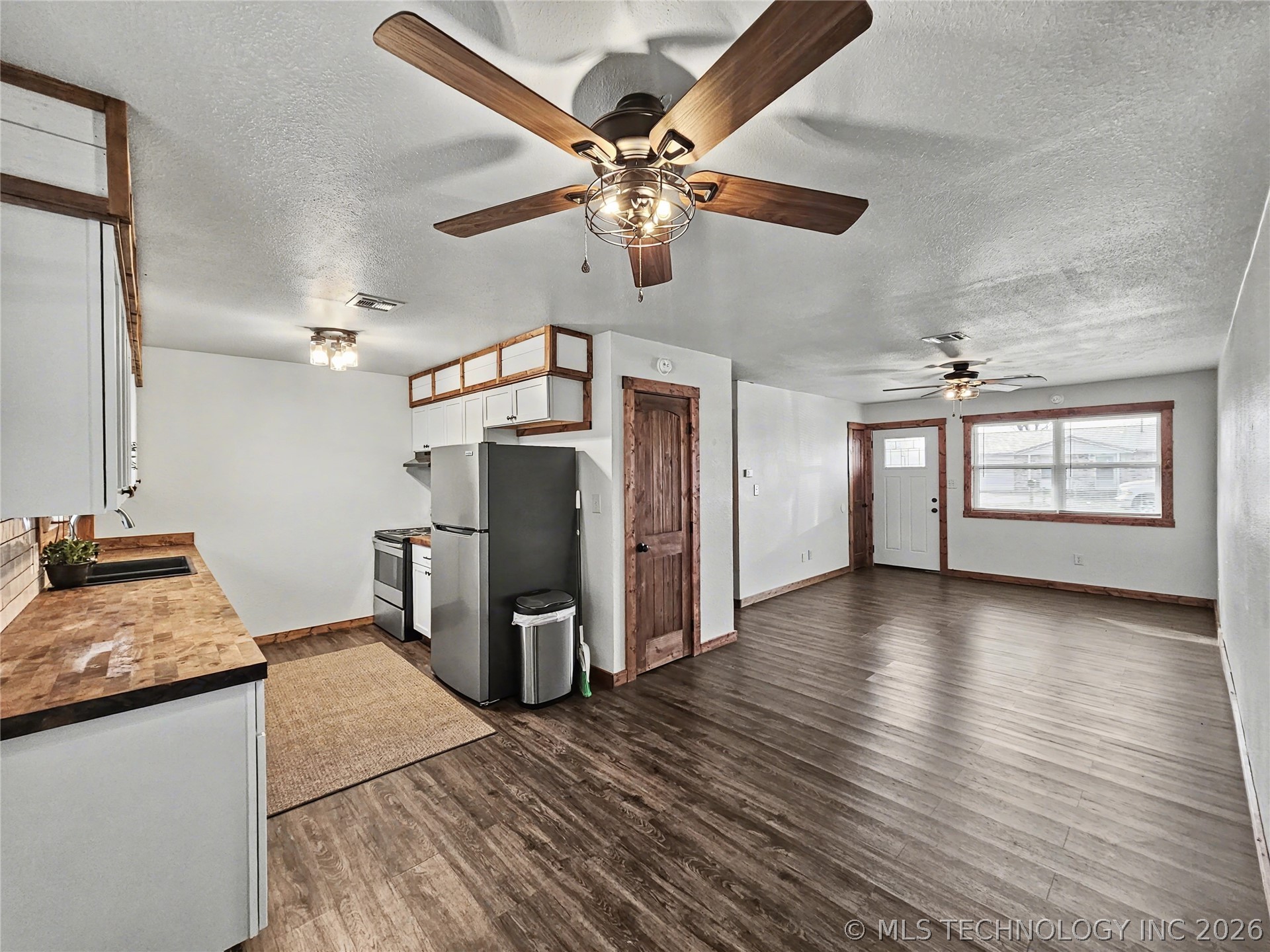 1403 N 6th Street Stilwell OK 74960