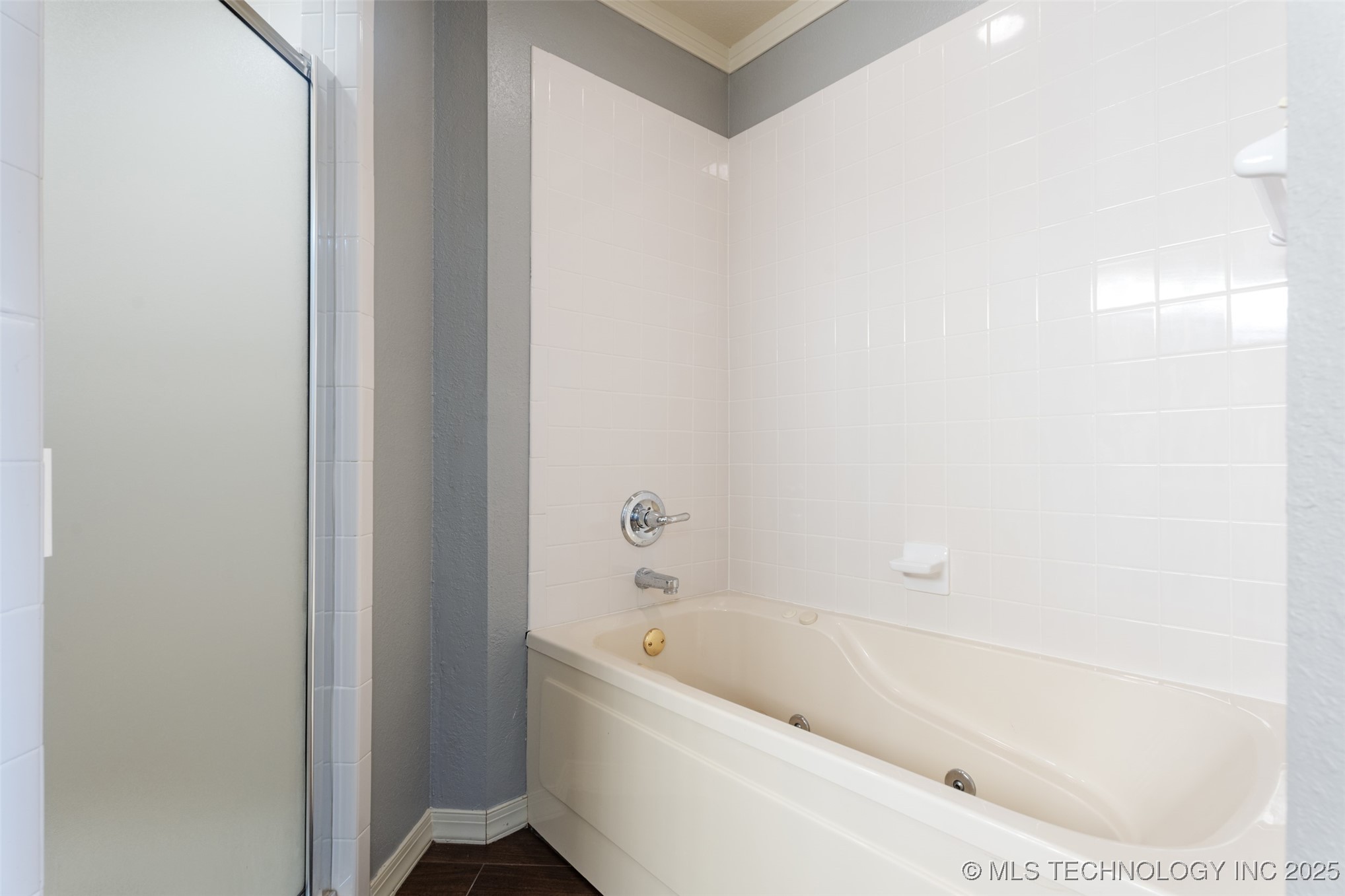 56901 E Walnut Monkey Island OK 74331