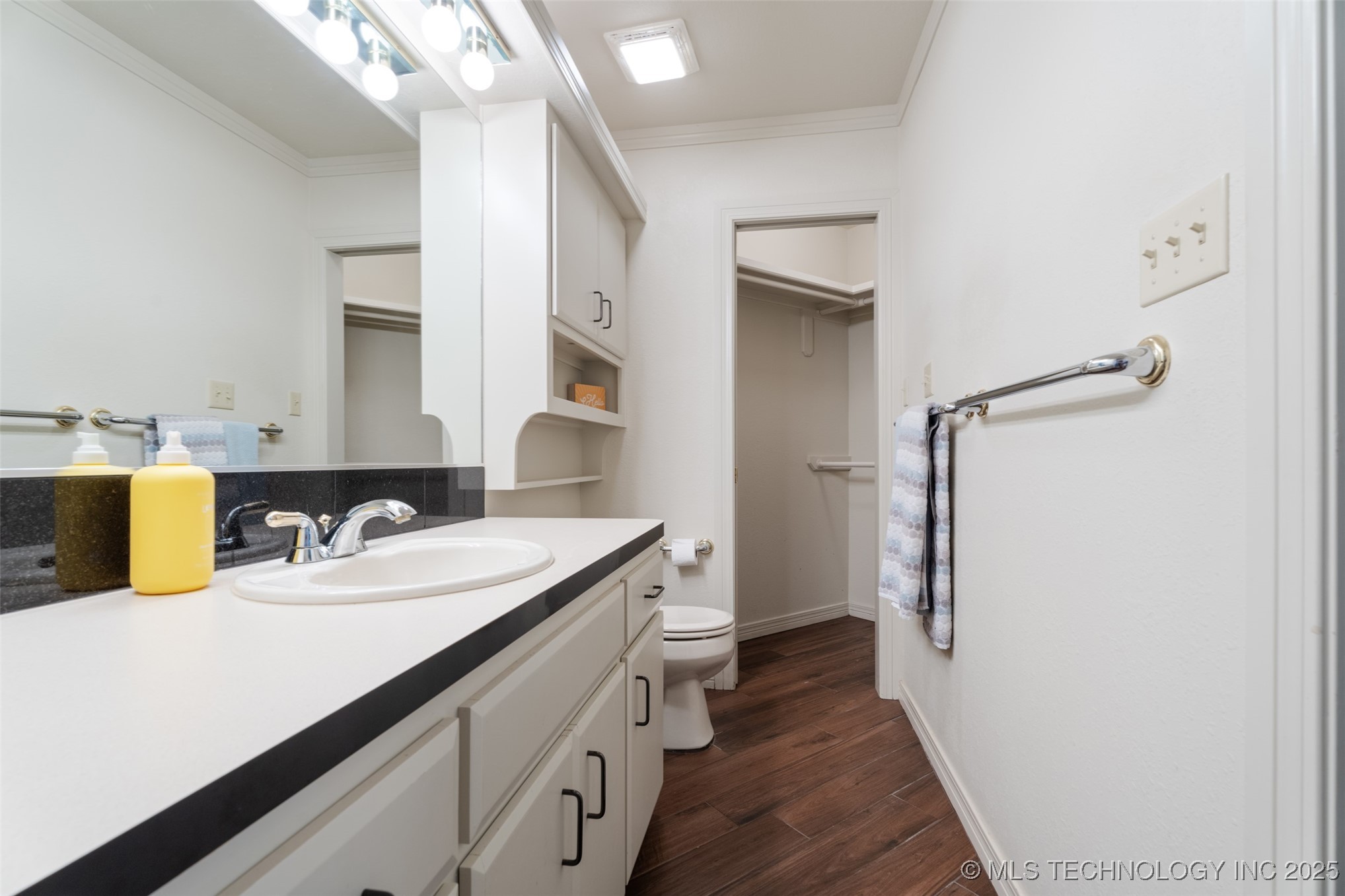 56901 E Walnut Monkey Island OK 74331