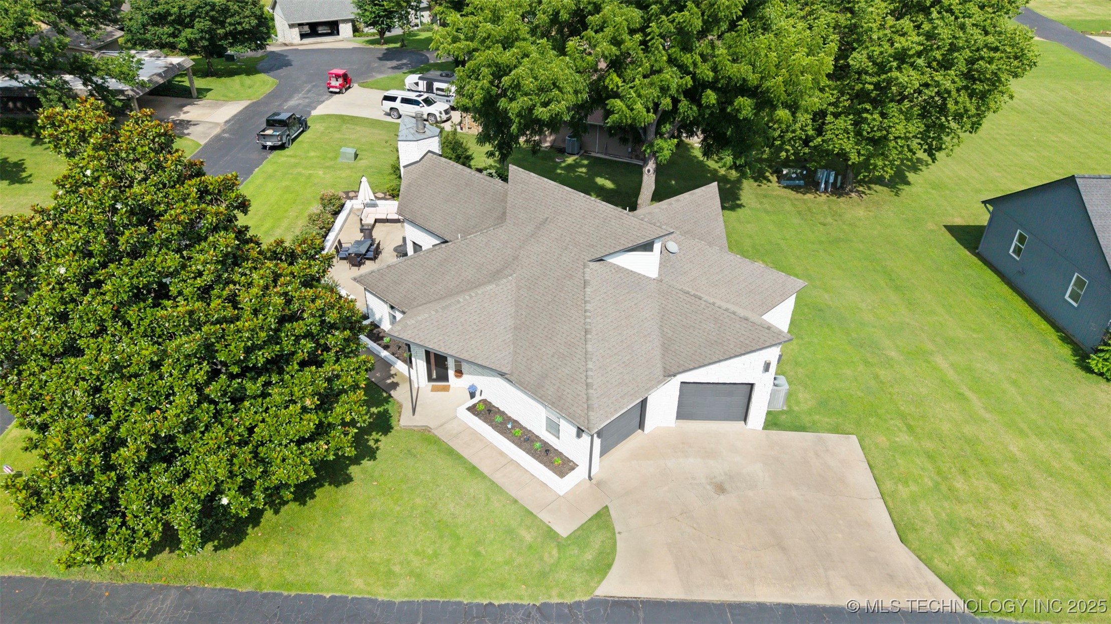 56901 E Walnut Monkey Island OK 74331