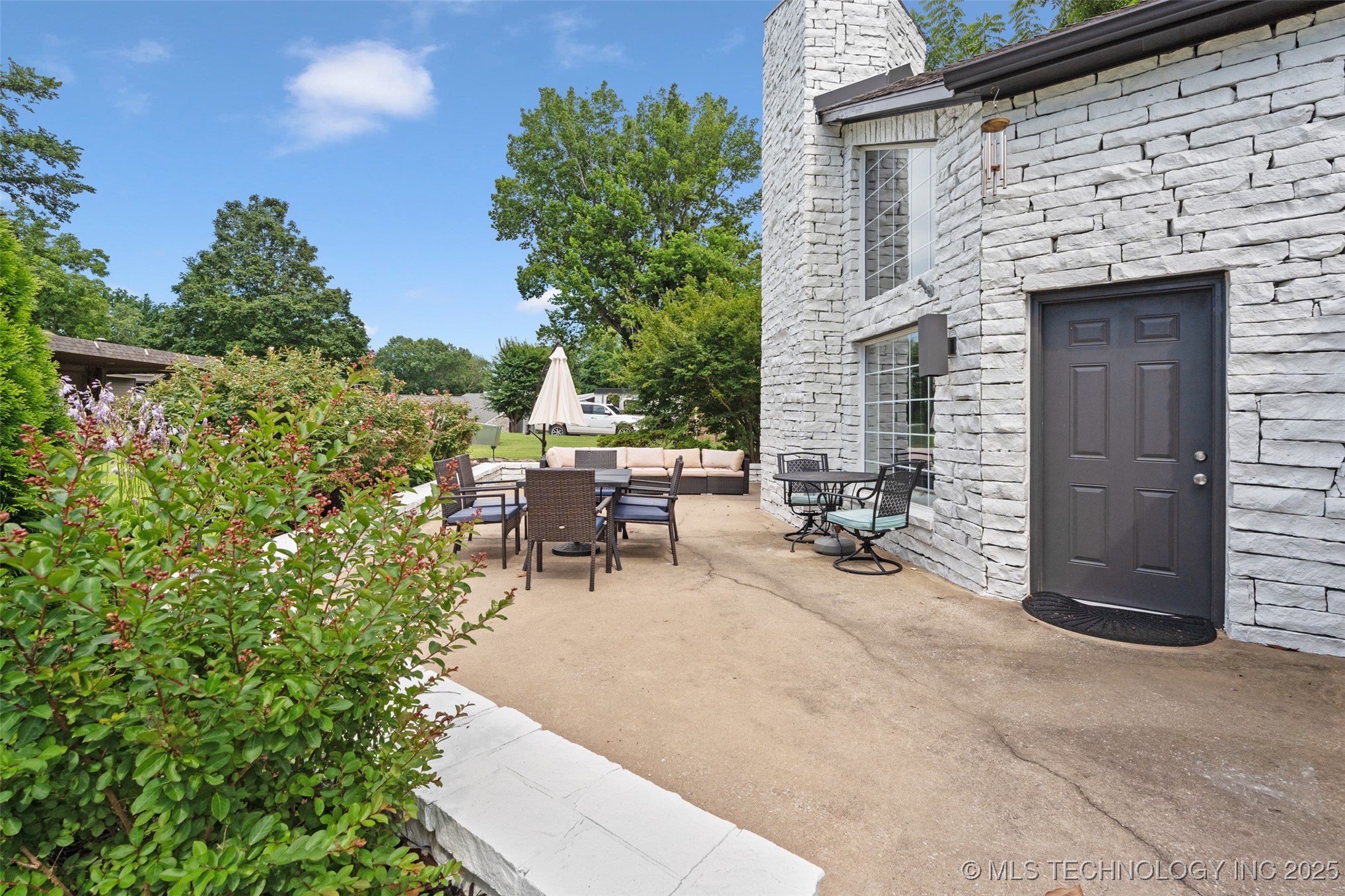 56901 E Walnut Monkey Island OK 74331