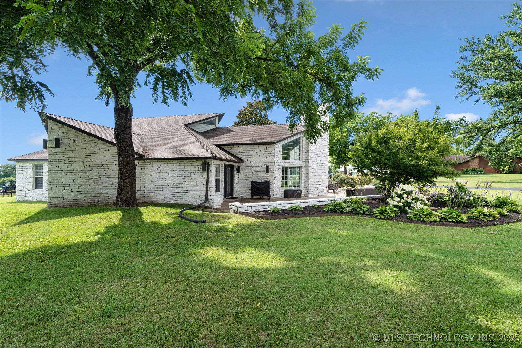 56901 E Walnut Monkey Island OK 74331