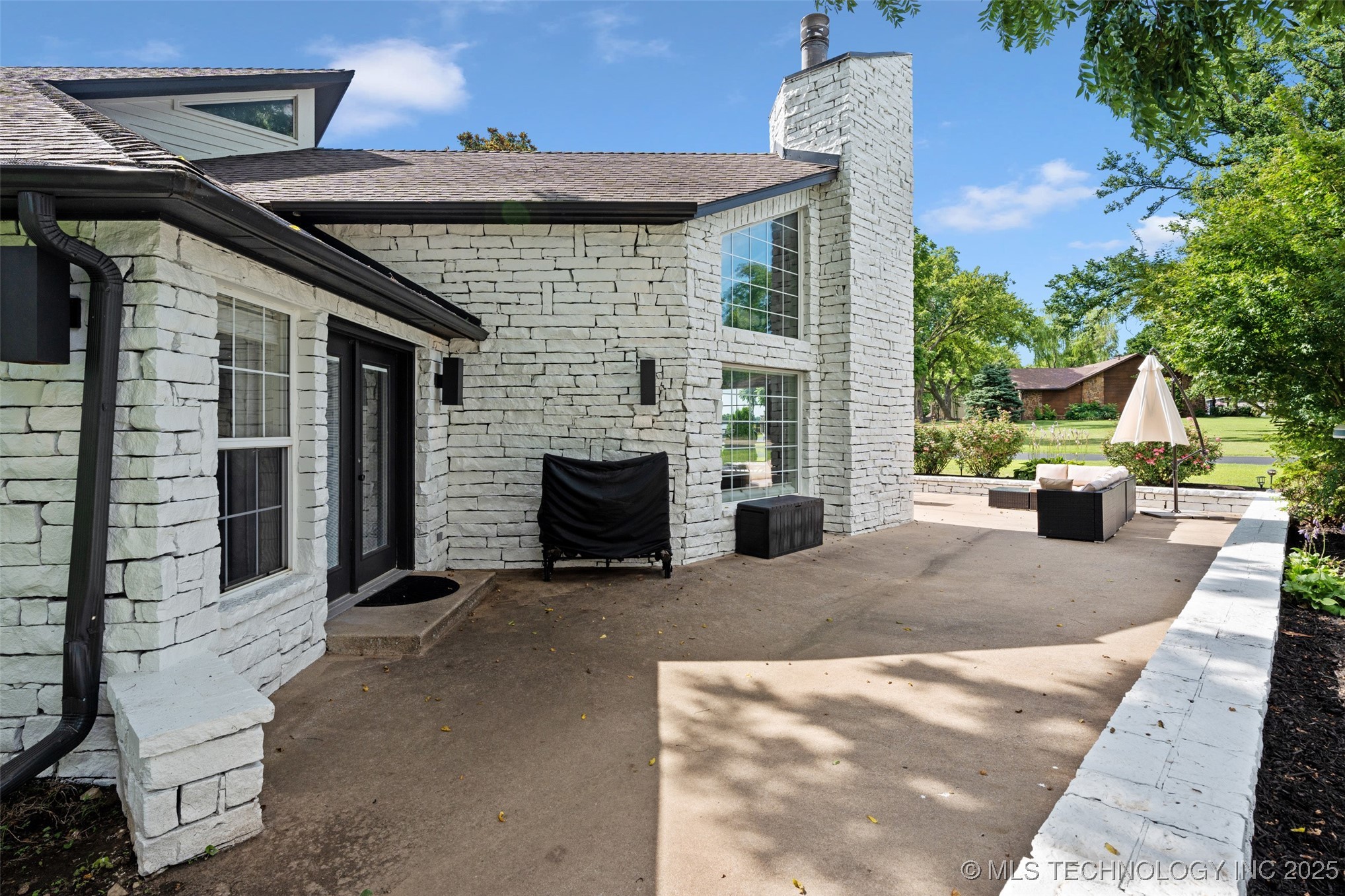 56901 E Walnut Monkey Island OK 74331