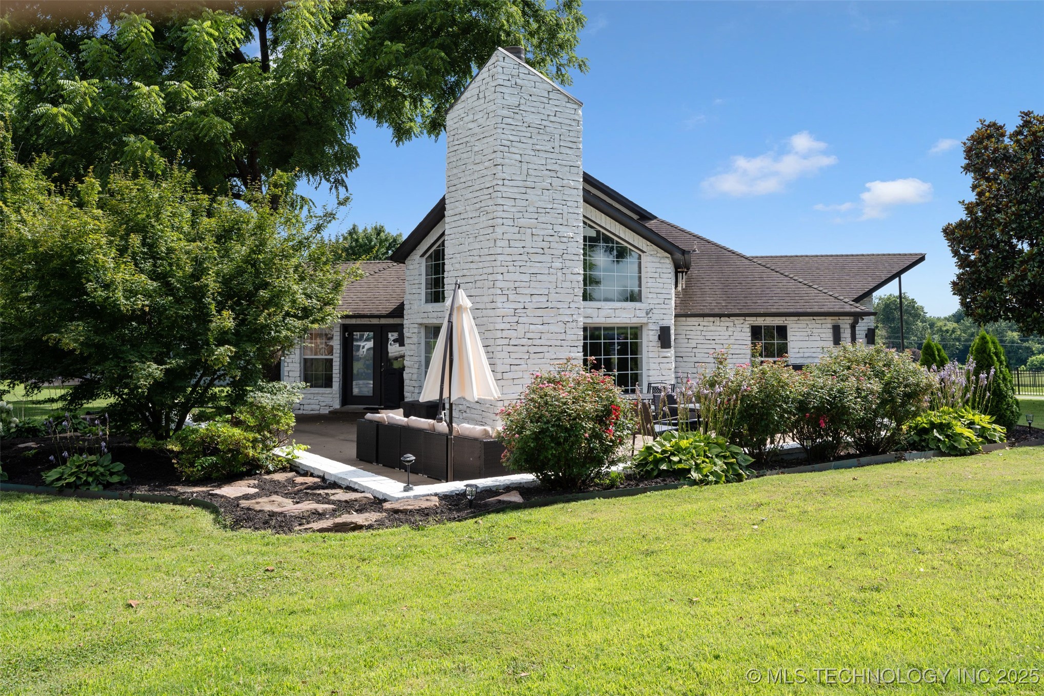56901 E Walnut Monkey Island OK 74331
