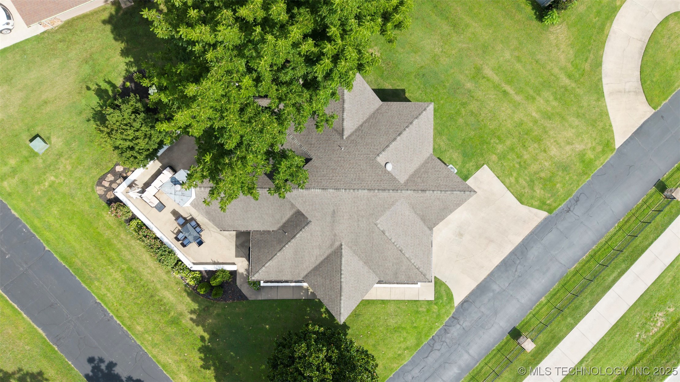 56901 E Walnut Monkey Island OK 74331