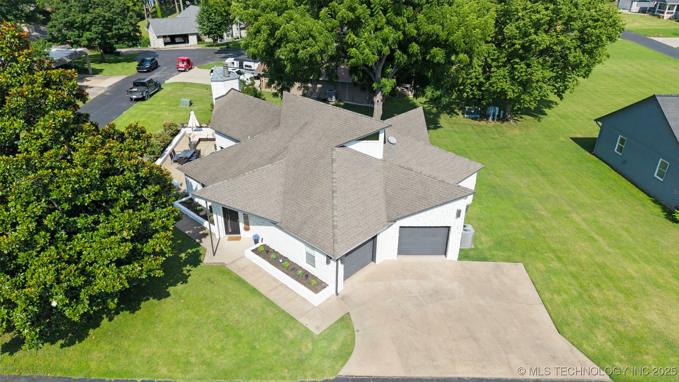 56901 E Walnut Monkey Island OK 74331