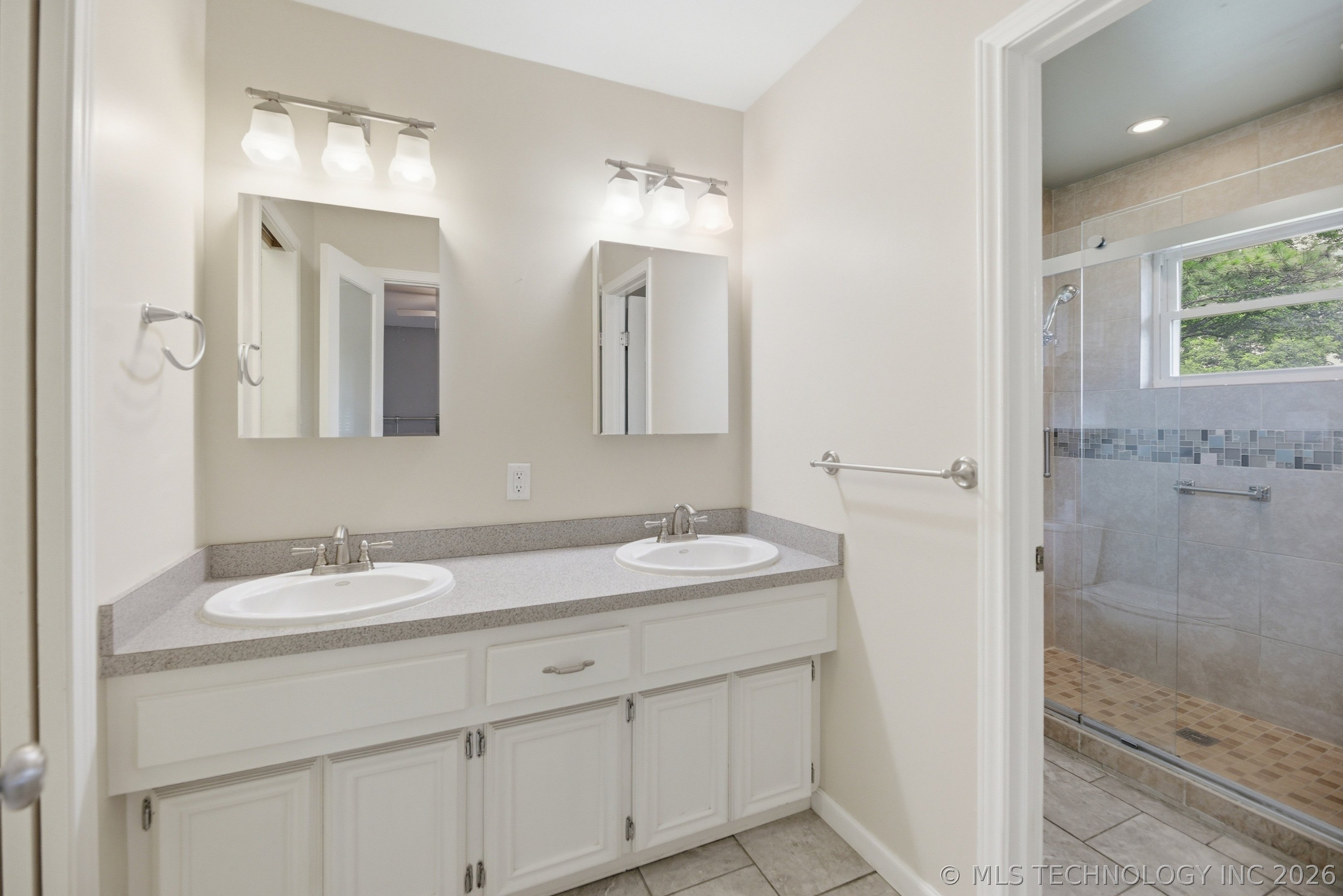 3263 W 72nd Street Tulsa OK 74132