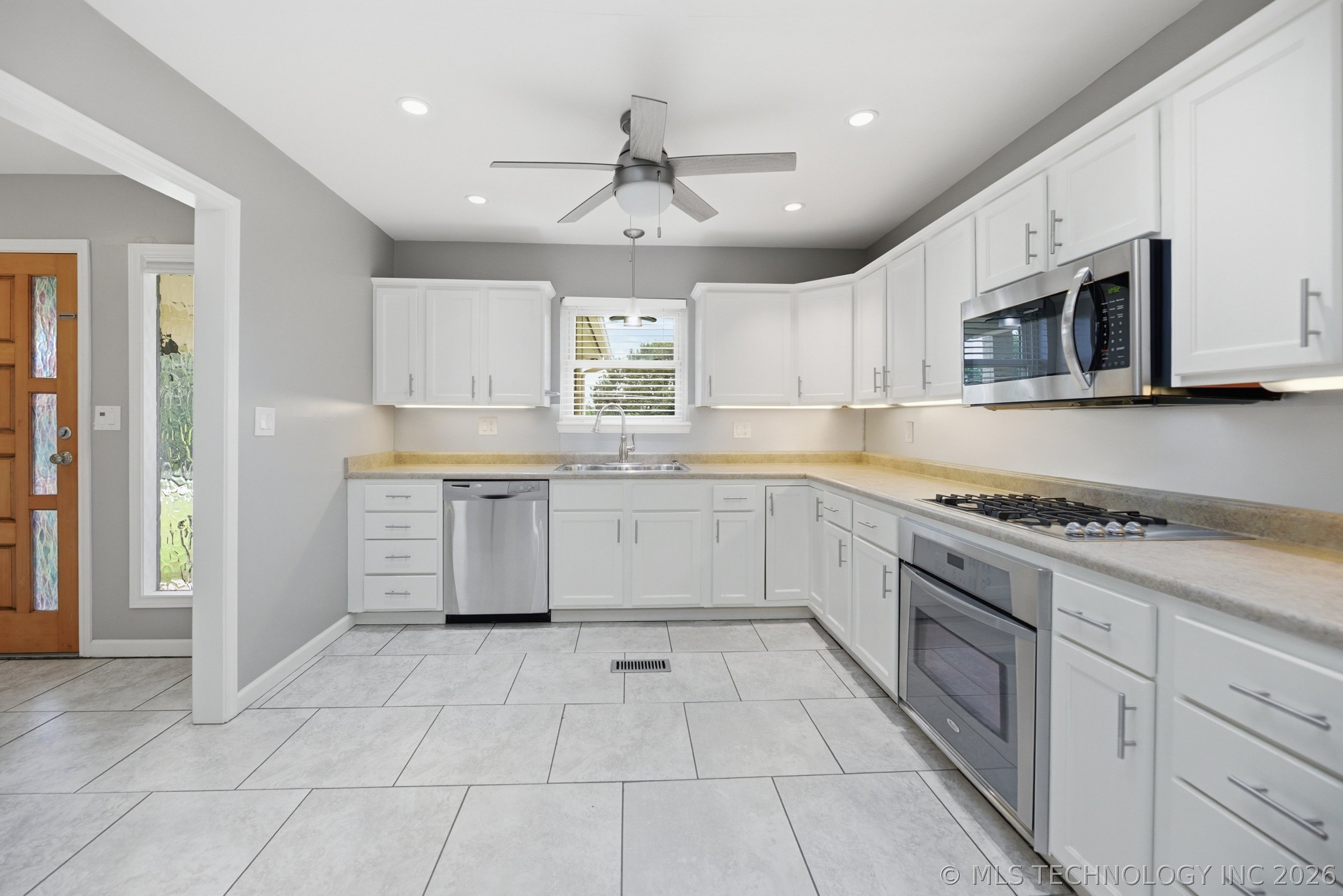 3263 W 72nd Street Tulsa OK 74132