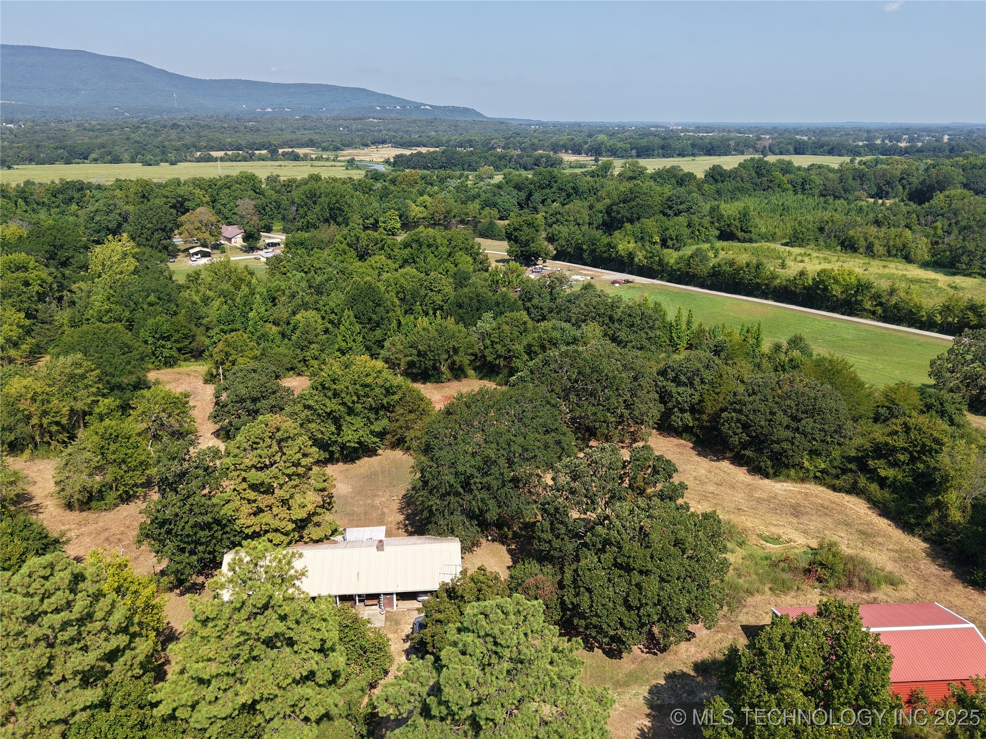 2601 N Witte Poteau OK 74953