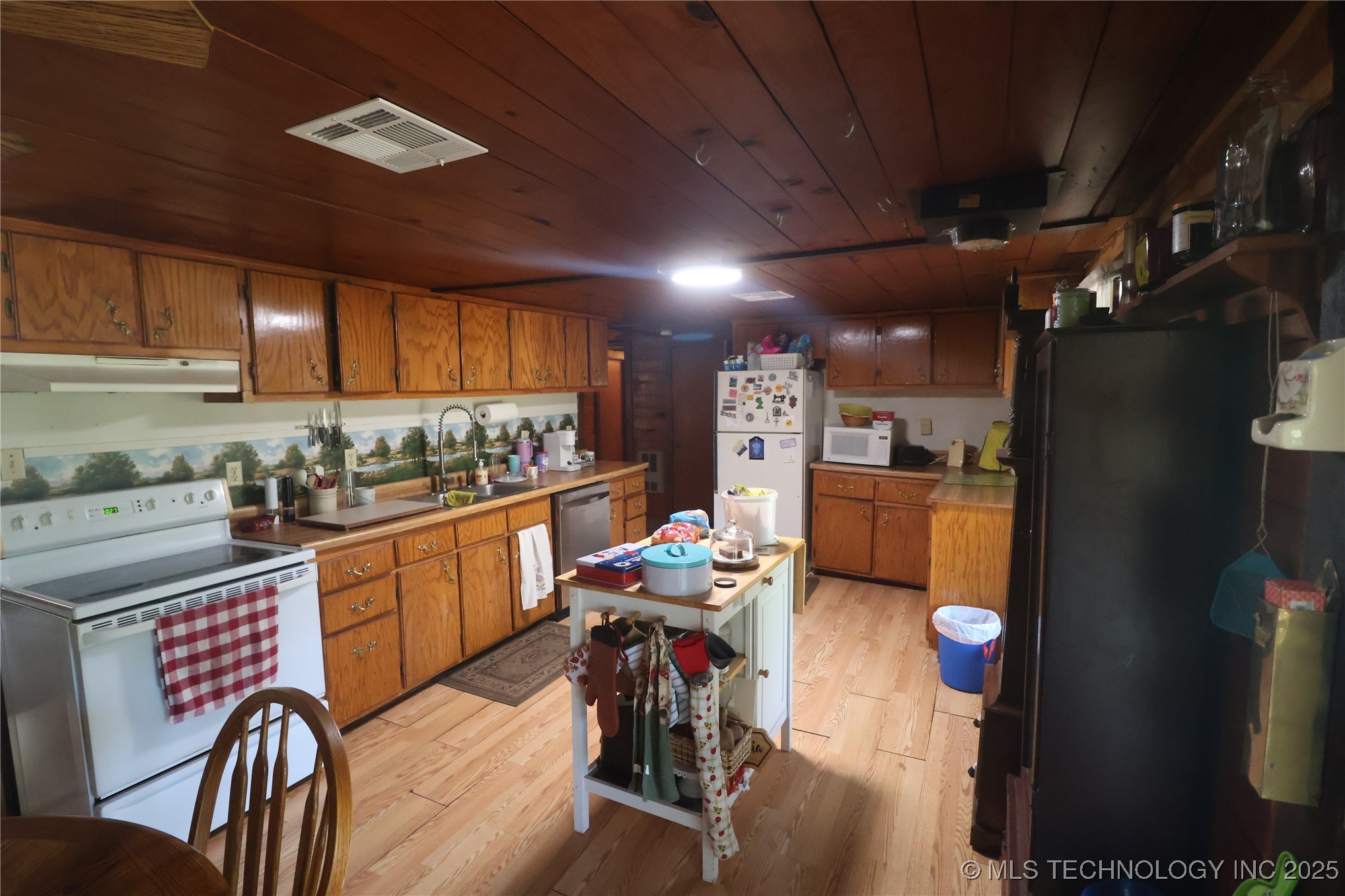 2601 N Witte Poteau OK 74953