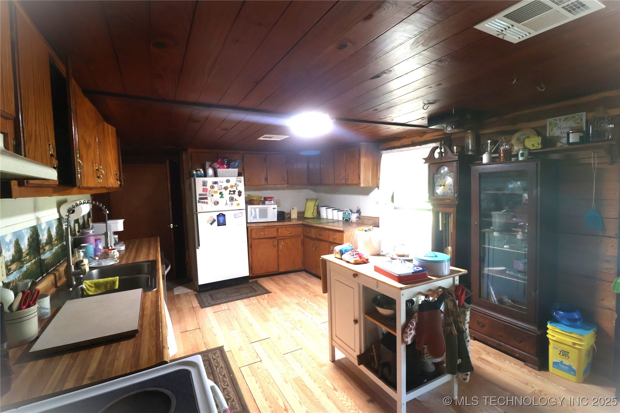 2601 N Witte Poteau OK 74953