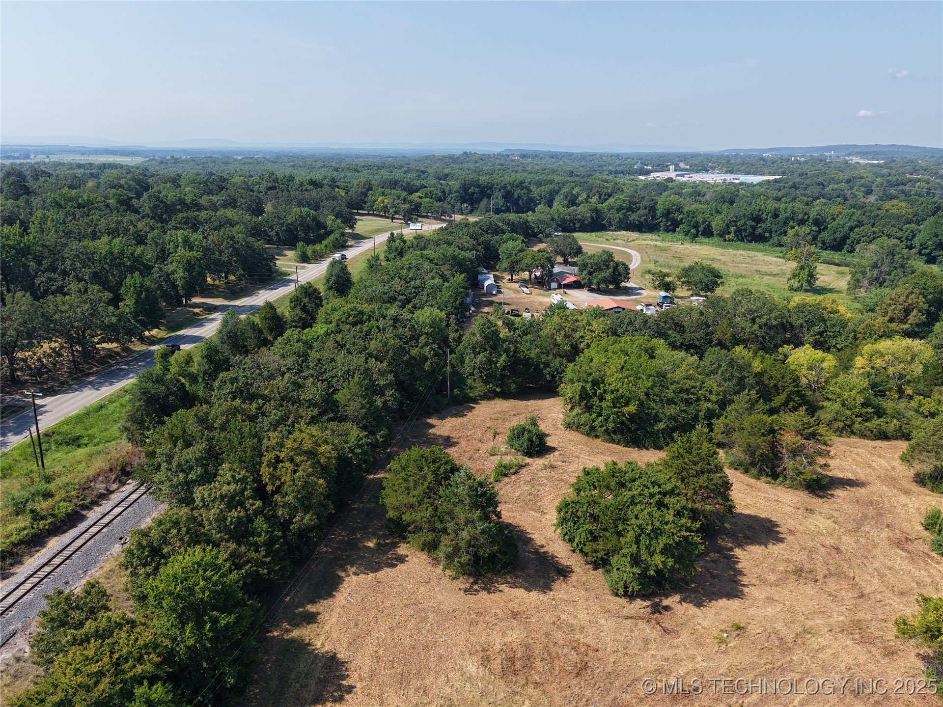 2601 N Witte Poteau OK 74953