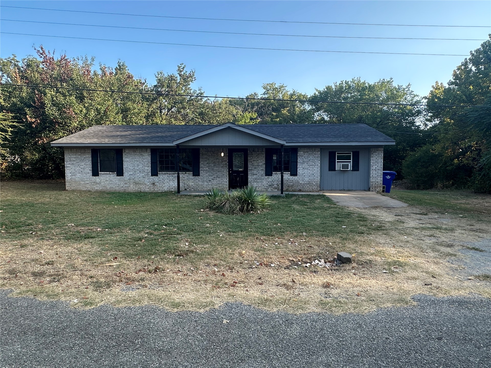 413 E Leecraft Colbert OK 74733