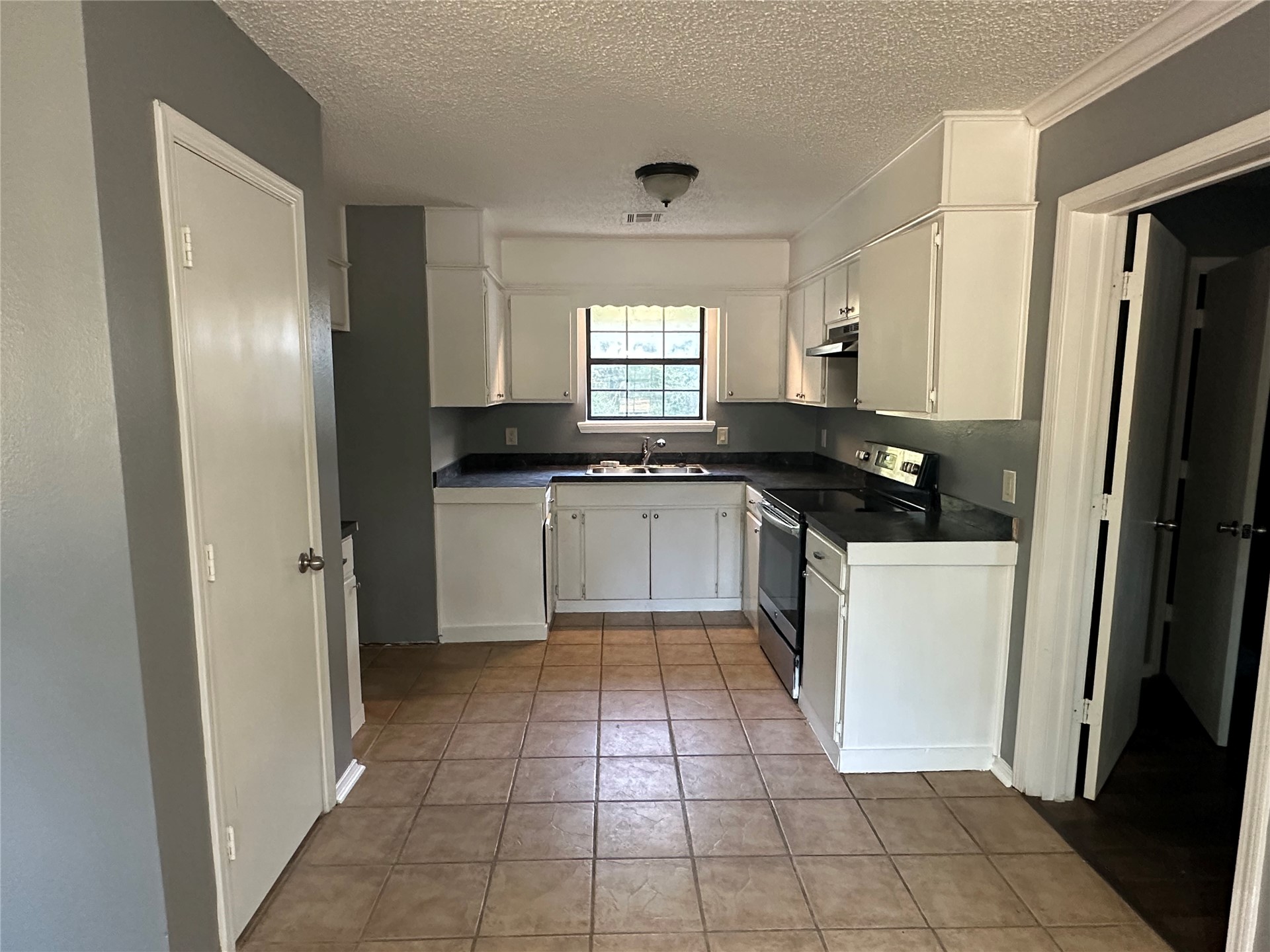 413 E Leecraft Colbert OK 74733