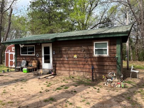 1566 Lakeshore Drive Indianola OK 74501