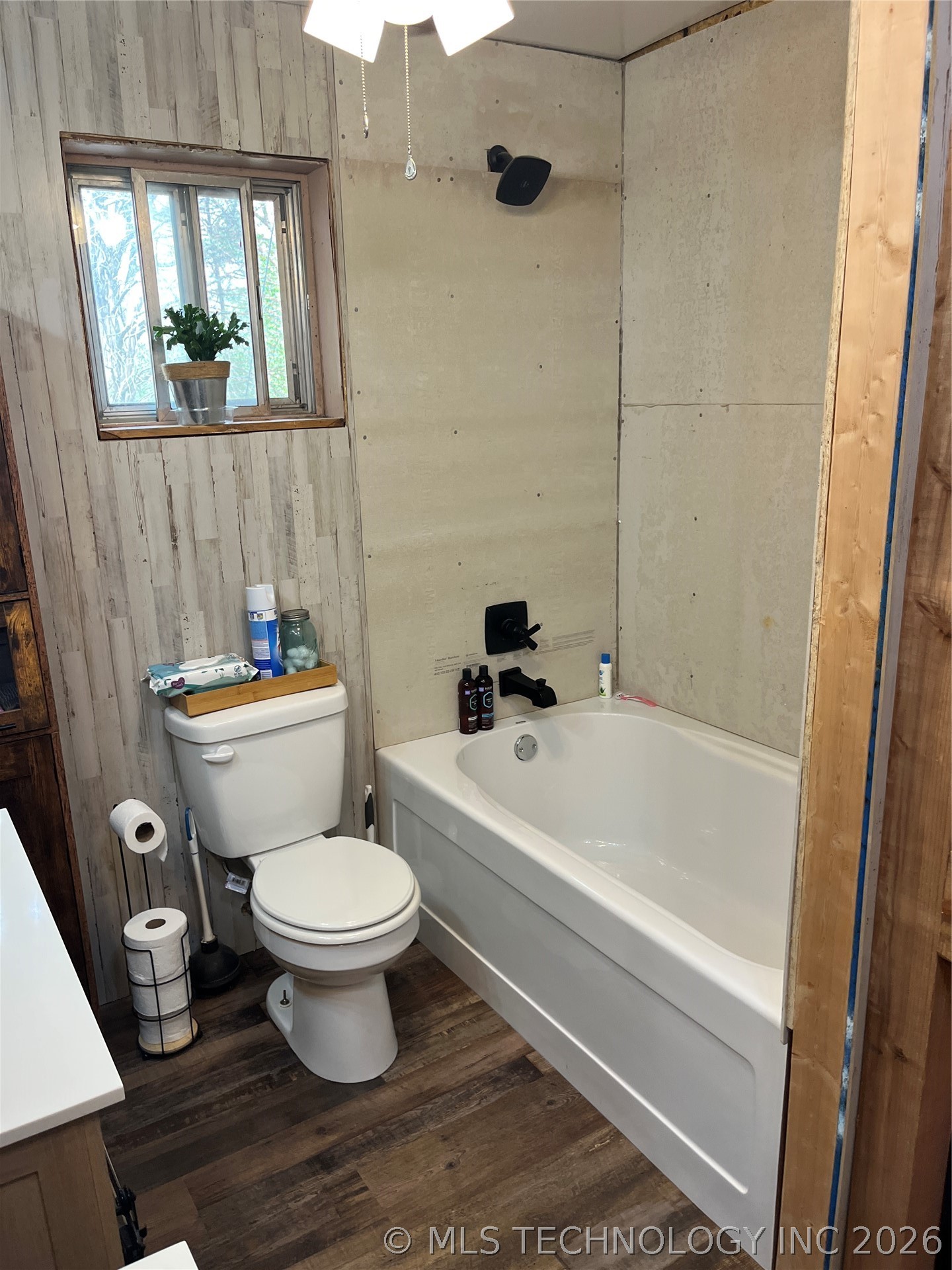 1566 Lakeshore Drive Indianola OK 74501