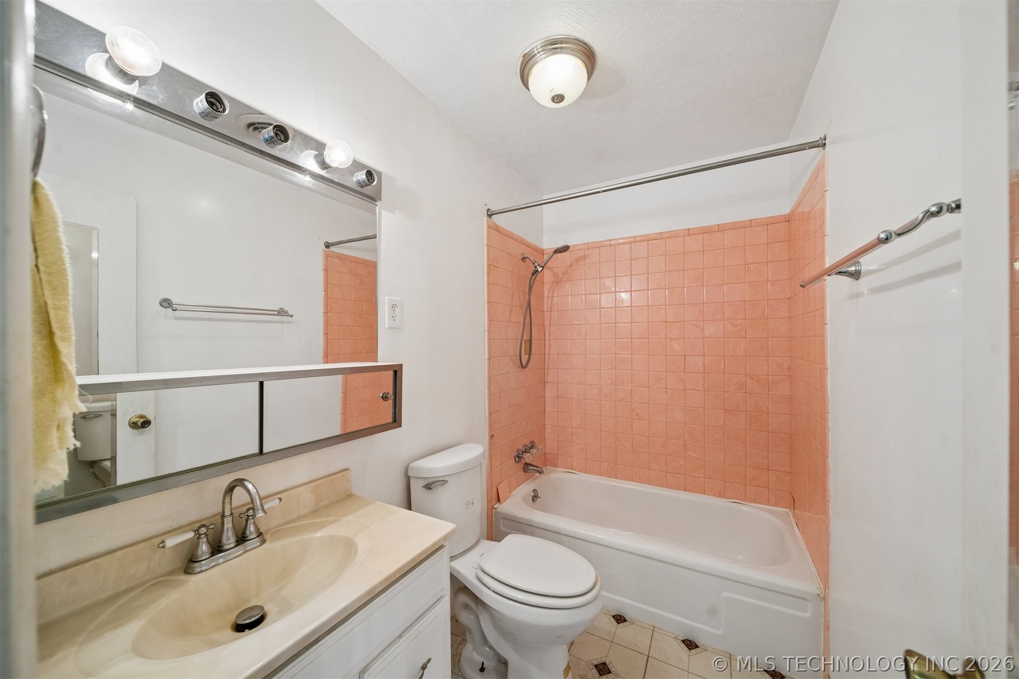 1503 N Creek Dewey OK 74029