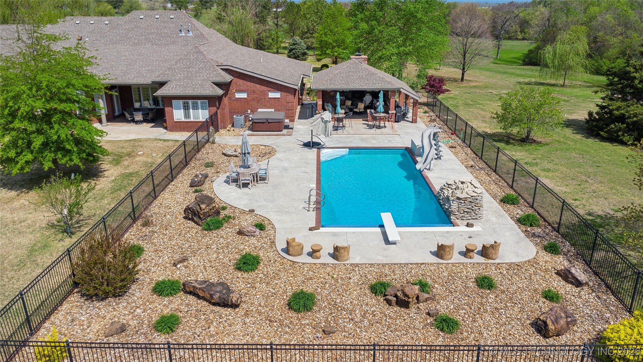 2372 Fox Street Tahlequah OK 74464