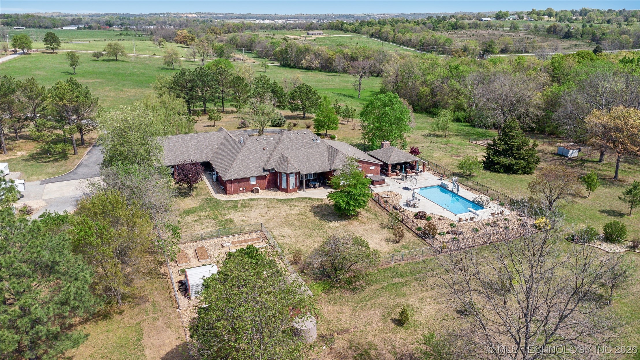 2372 Fox Street Tahlequah OK 74464