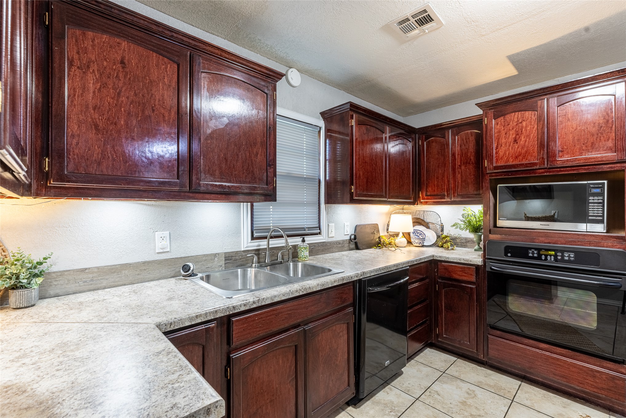411 N Rowe Street Pryor OK 74361