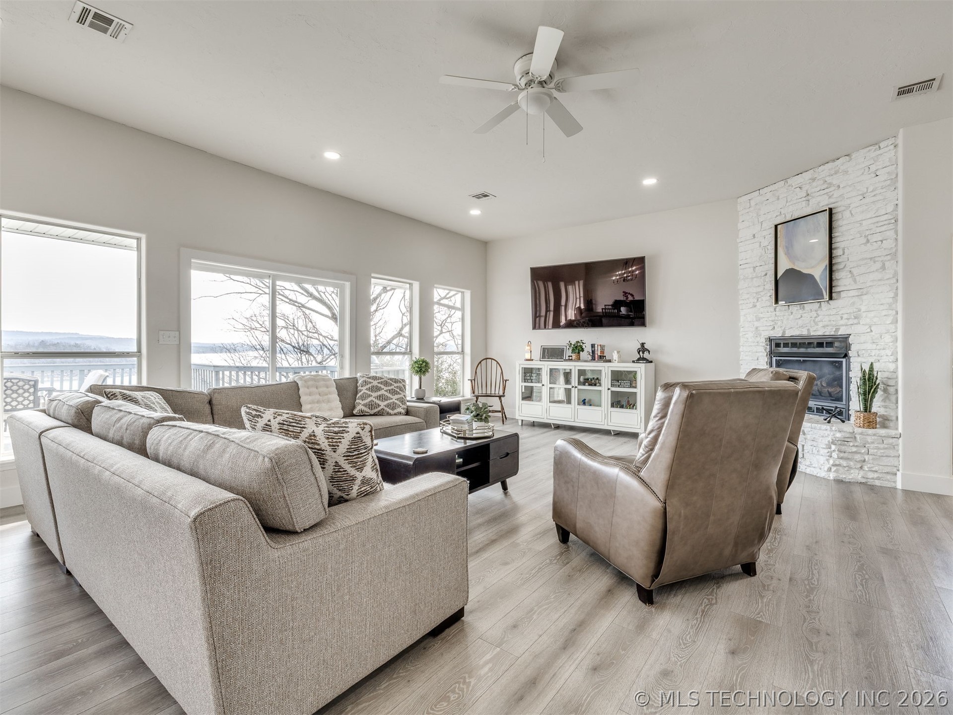 218 Nakomis Circle Canadian OK 74425