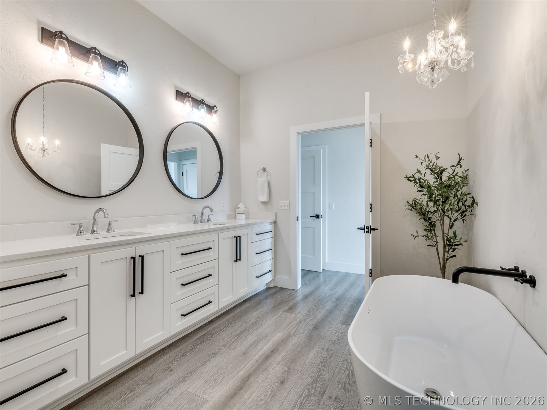 218 Nakomis Circle Canadian OK 74425
