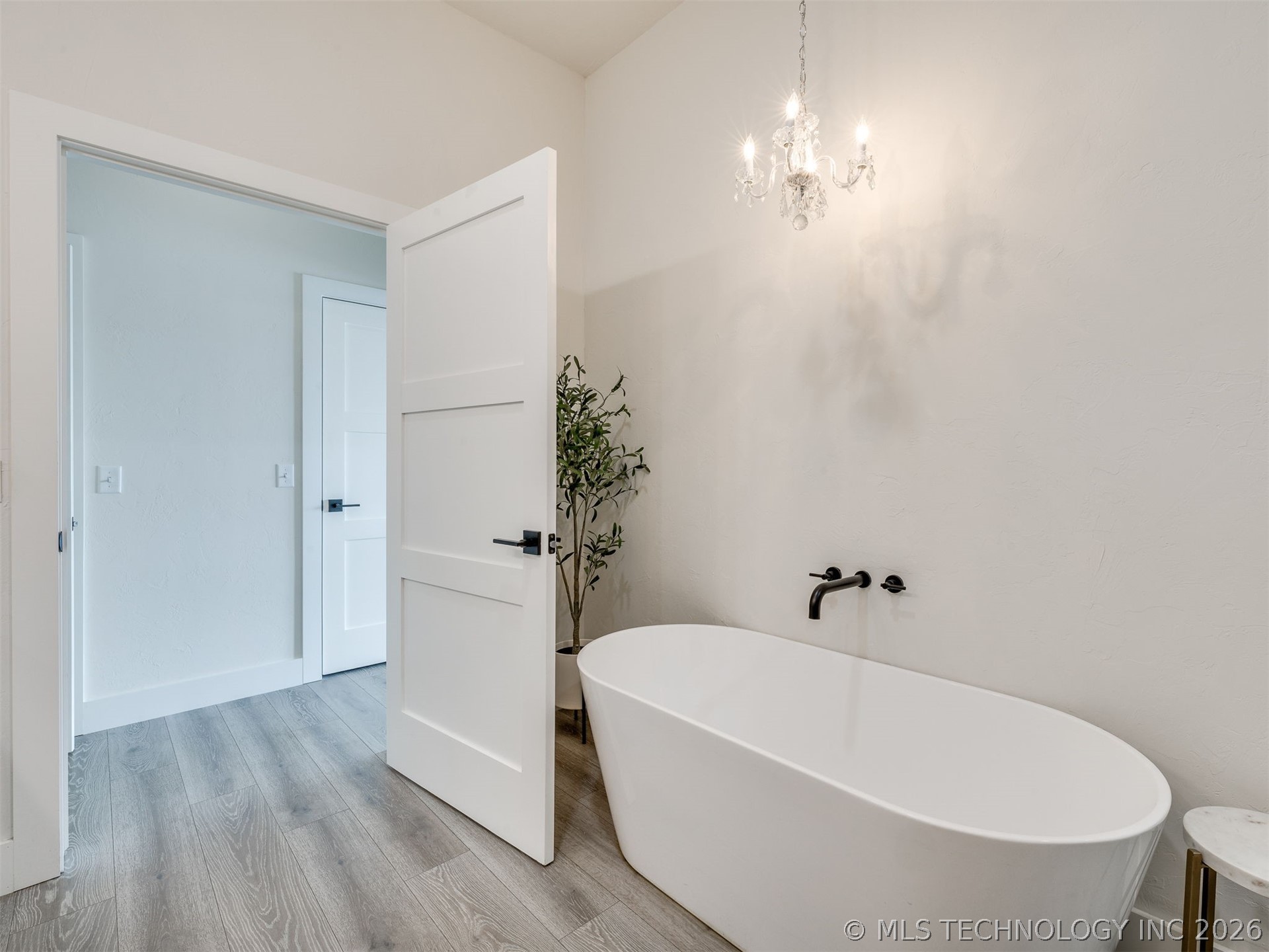 218 Nakomis Circle Canadian OK 74425