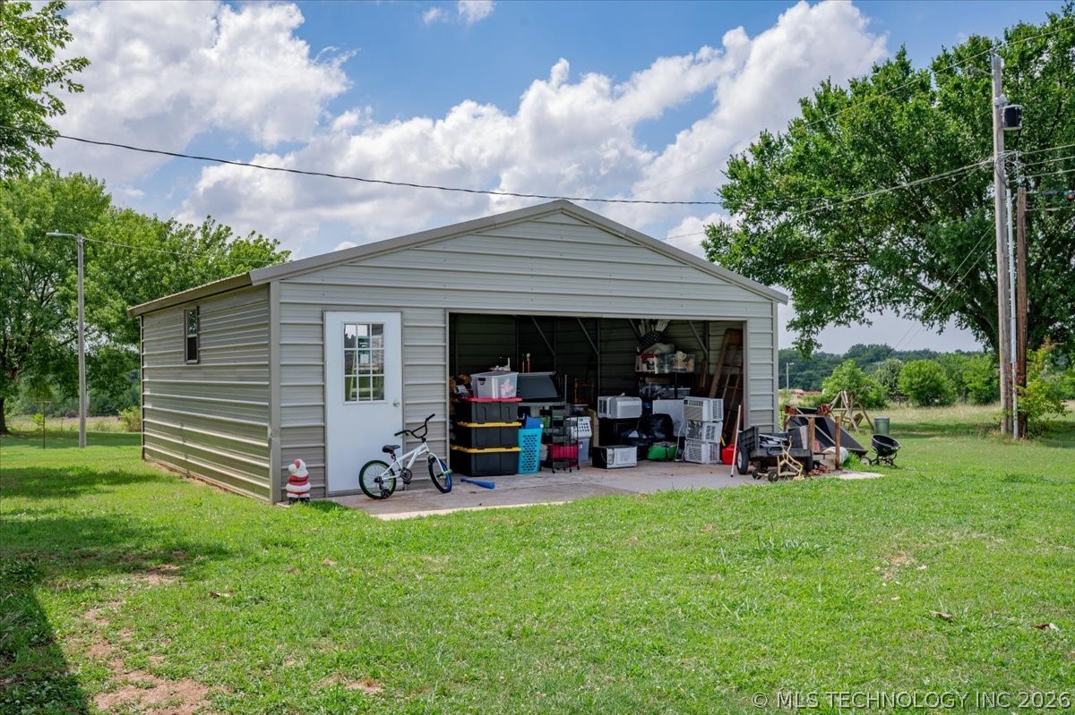 108 W Paul Street Elmore City OK 73433