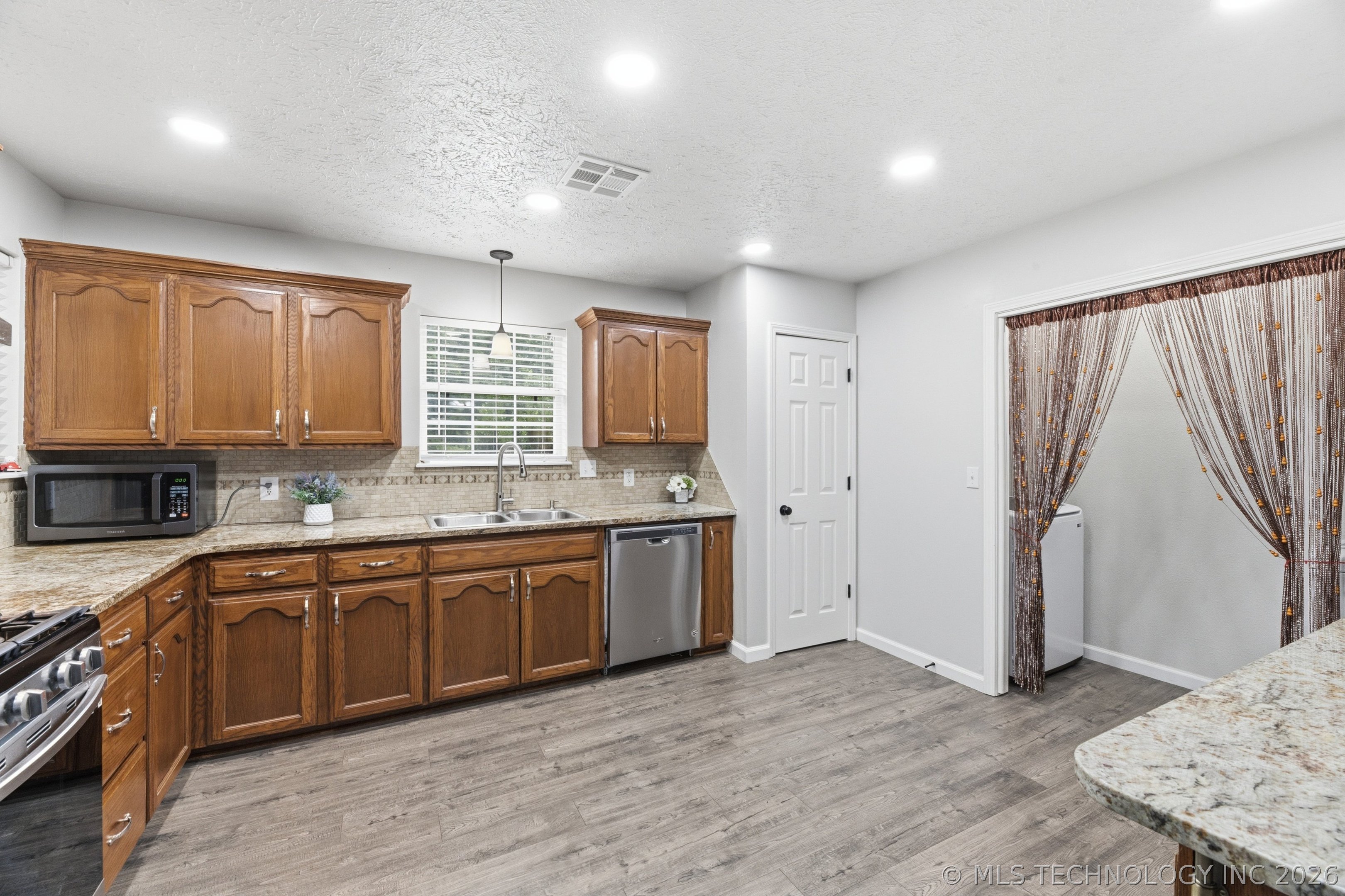 28355 E 2nd Street Catoosa OK 74015