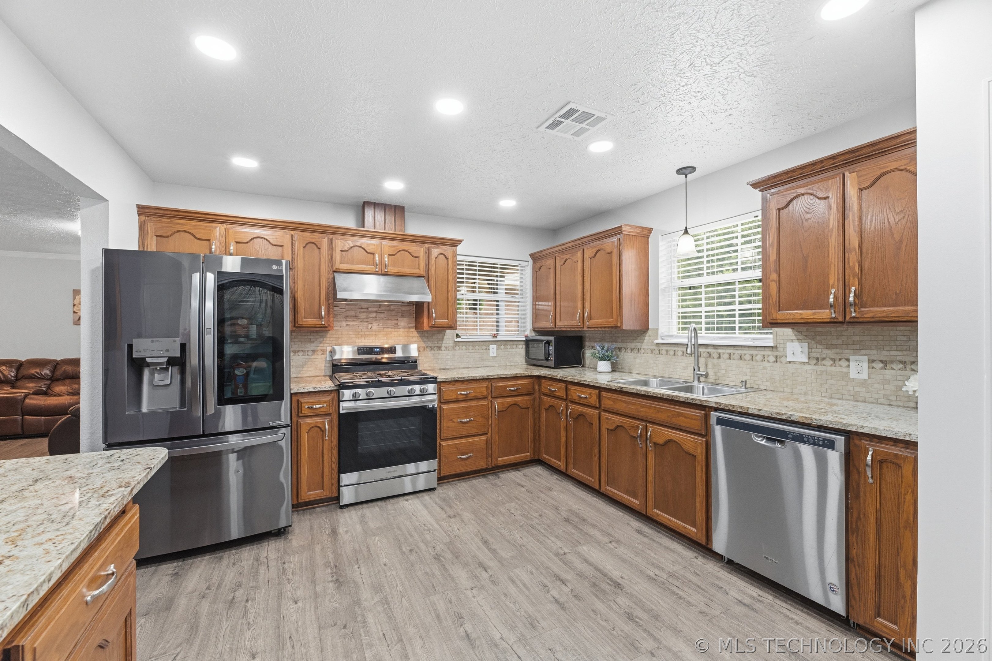 28355 E 2nd Street Catoosa OK 74015