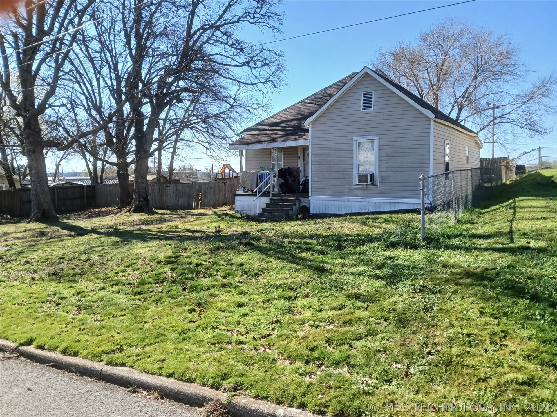 715 W Keetoowah Street Tahlequah OK 74464