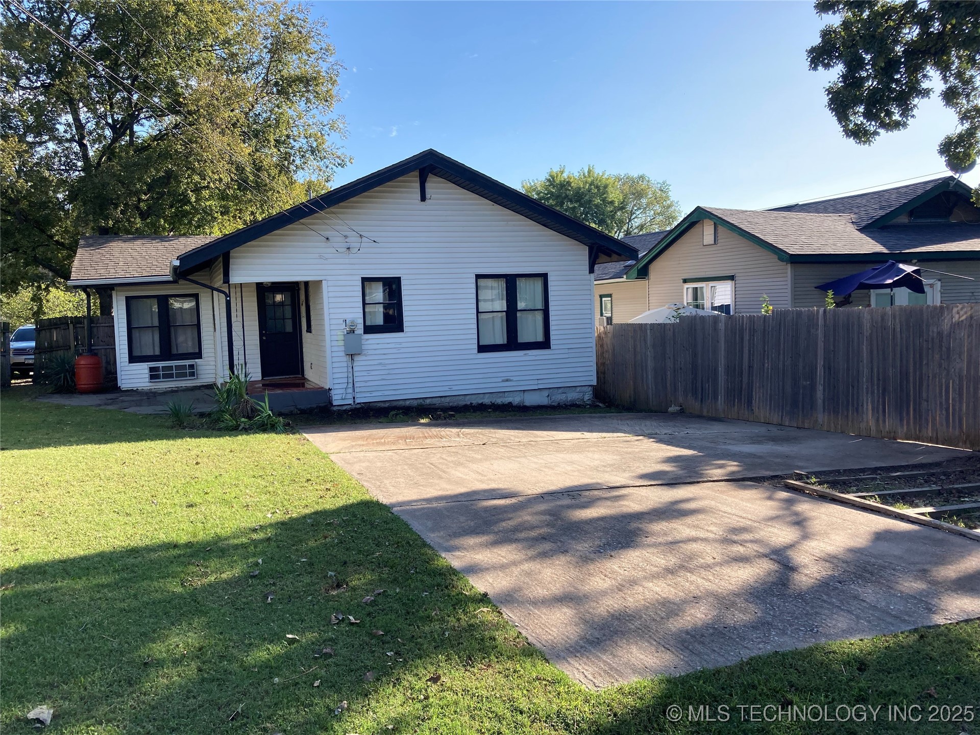 2015 W Easton Street Tulsa OK 74127