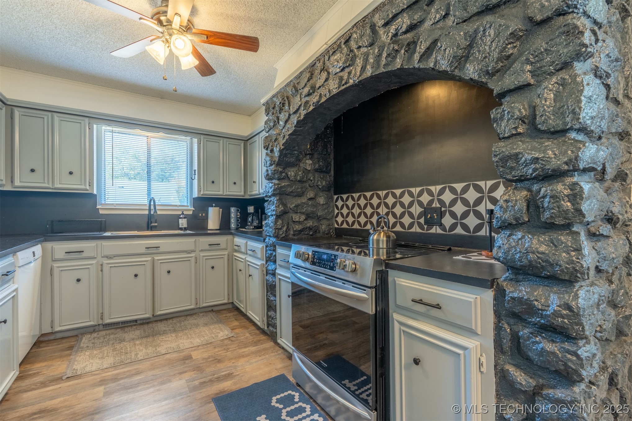8104 S Quebec Avenue Tulsa OK 74137