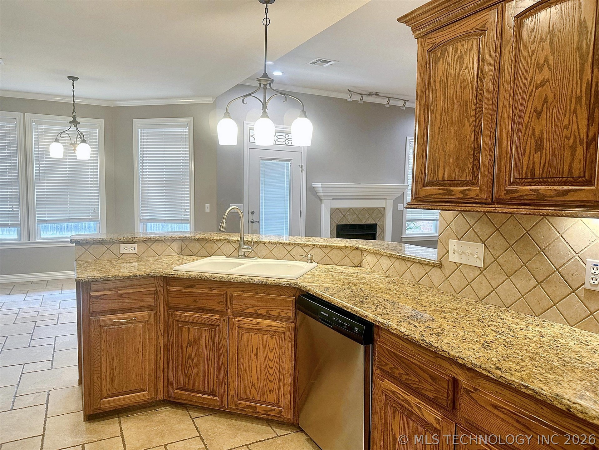 605 S Oak Avenue Tahlequah OK 74464