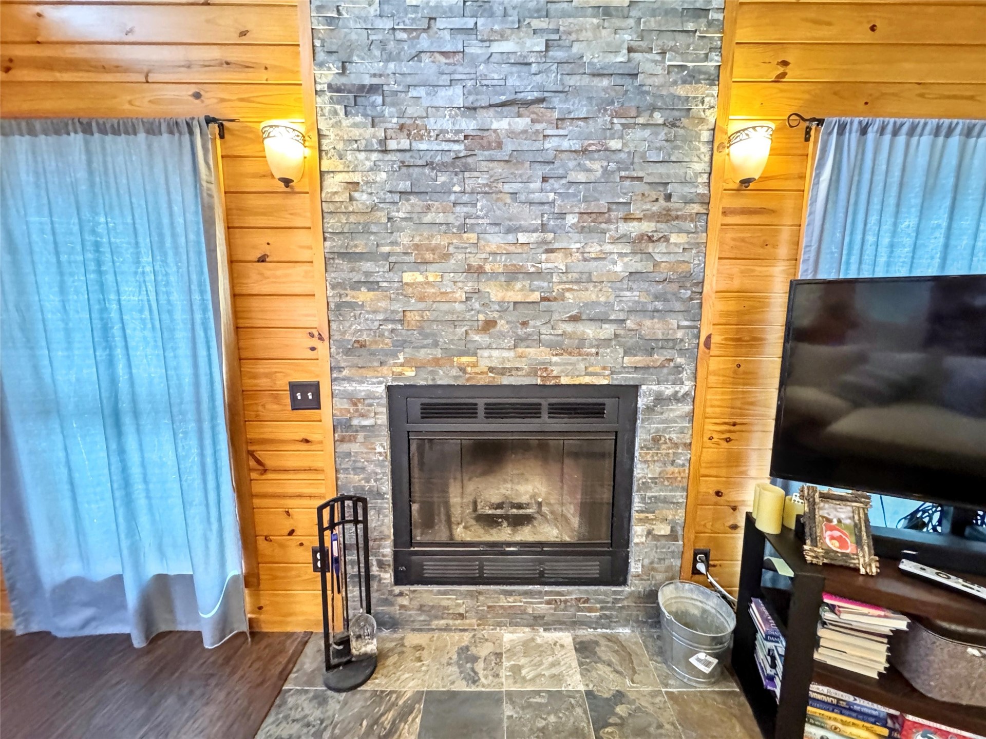 33473 Highway 82 Cookson OK 74427