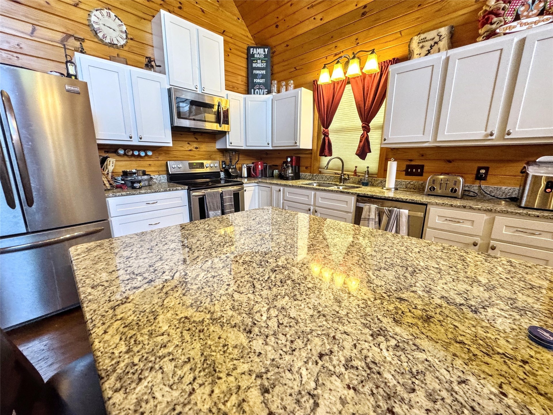 33473 Highway 82 Cookson OK 74427
