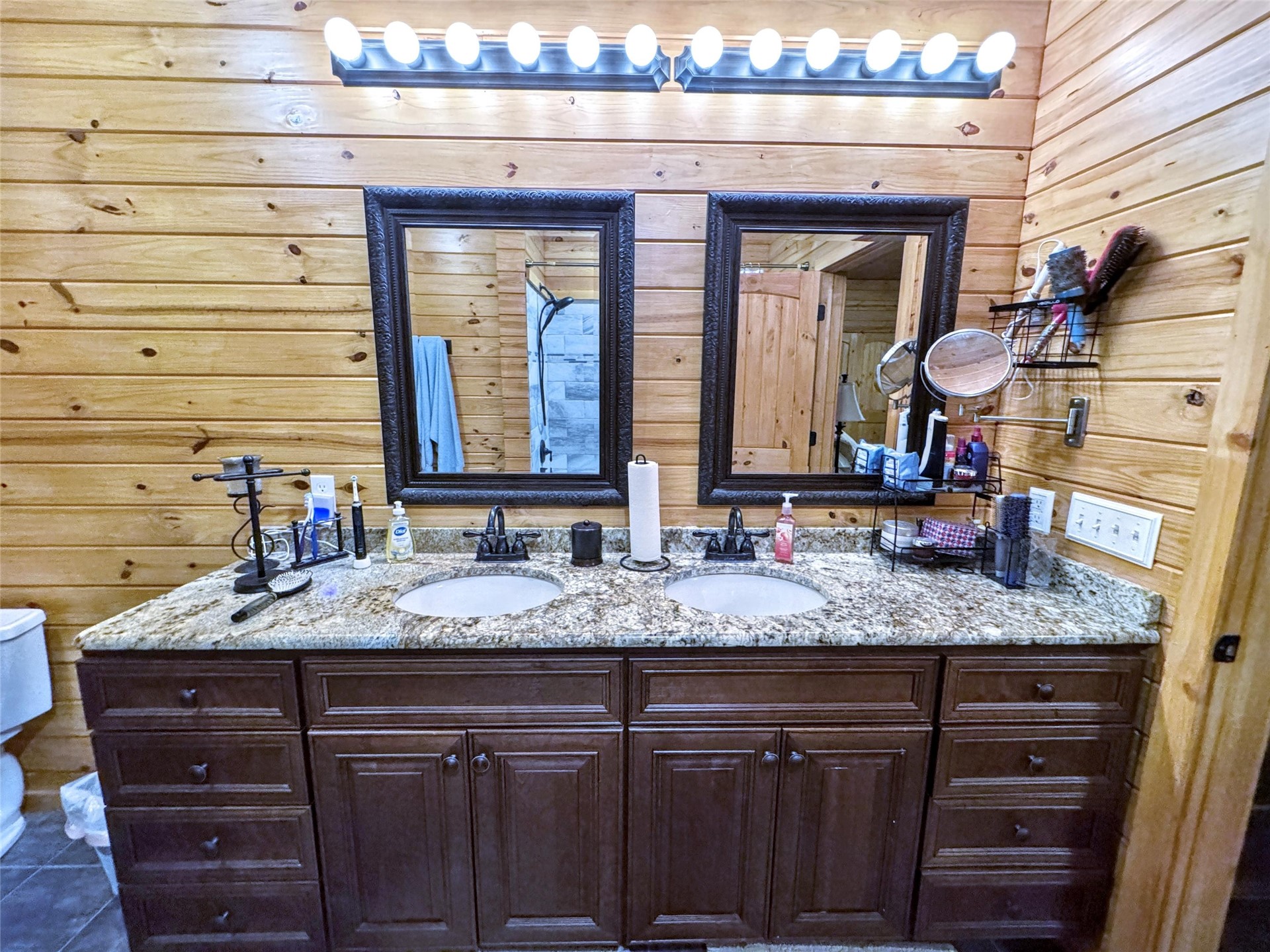 33473 Highway 82 Cookson OK 74427